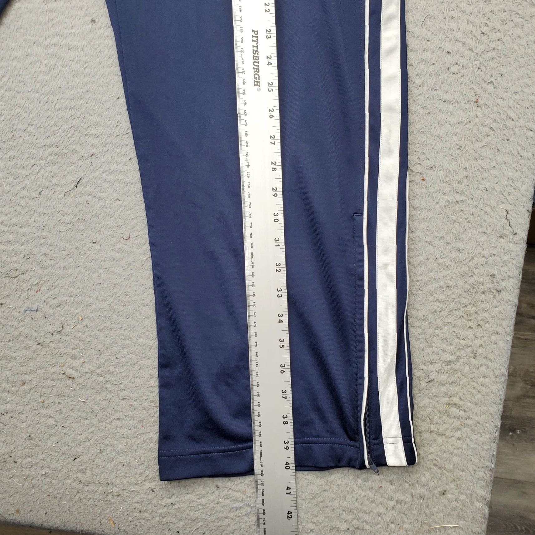 Nike Nike Basketball Performance Sweatpants Men M Multi Striped Activewear Drawstring Size US 31 - 4 Thumbnail