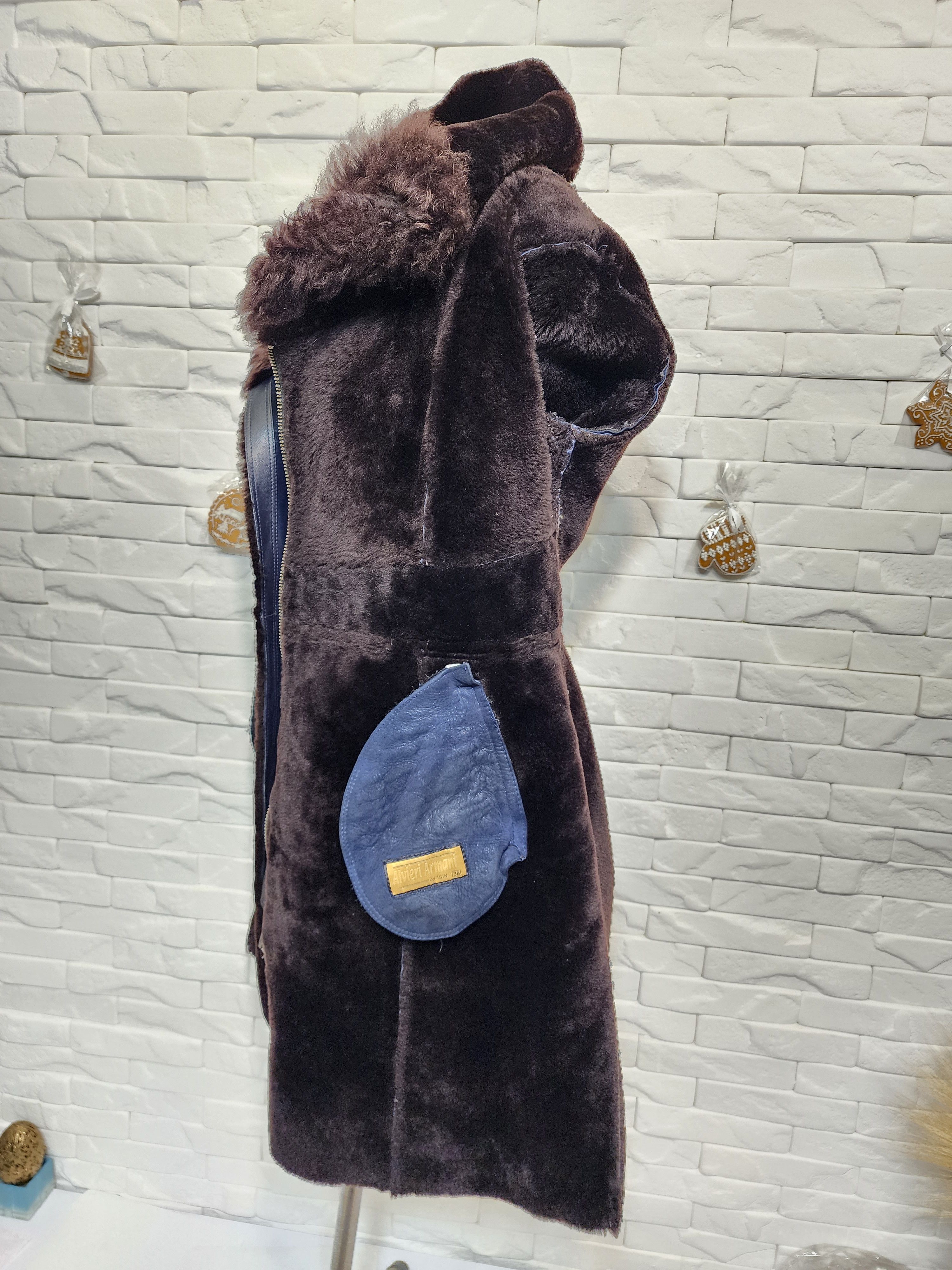 Furla Blue Sheepskin Coat: Genuine Fur Hood, Metal Zipper Size M / US 6-8 / IT 42-44 - 9 Thumbnail