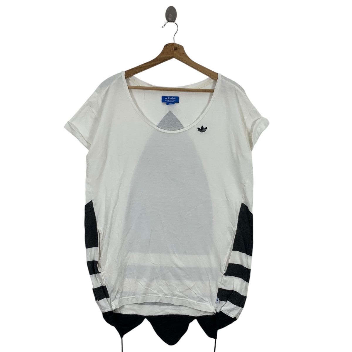 Adidas ADIDAS ORIGINALS 3 STRIPES Back Hit Logo Tee Shirt Top Size M / US 6-8 / IT 42-44 - 1 Thumbnail