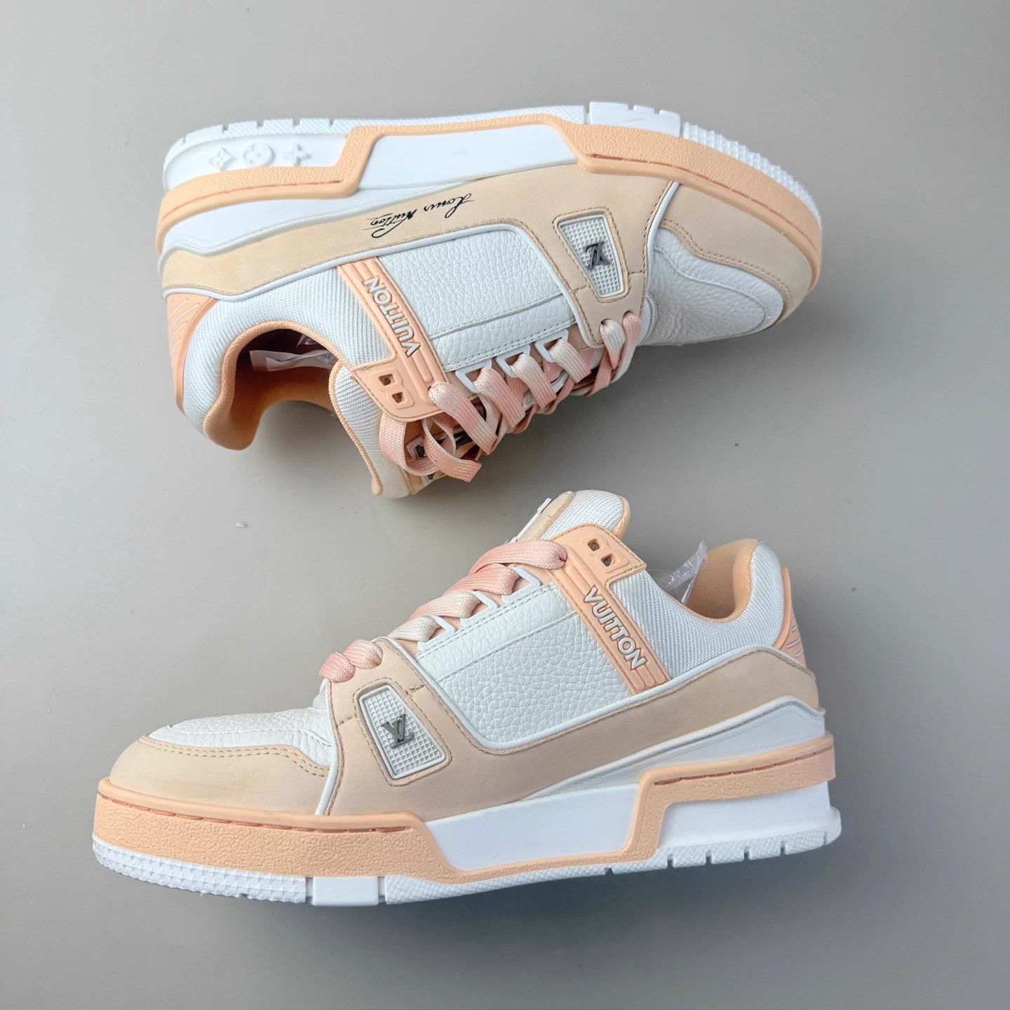 Louis Vuitton LV Trainer Pink/White 37 EU 99 New YLP4681 Size US 6 / IT 36 - 5 Thumbnail