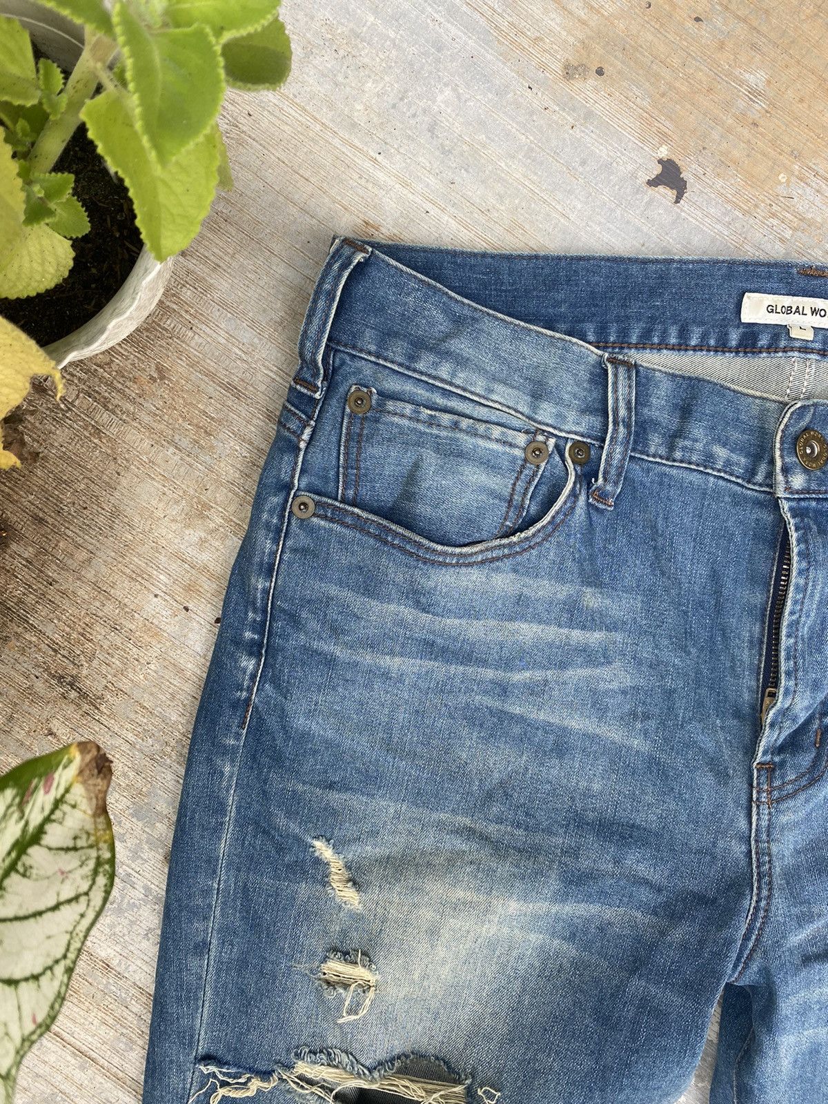 Global Work Global Work Distresses Spandex Jeans Size US 31 - 4 Thumbnail