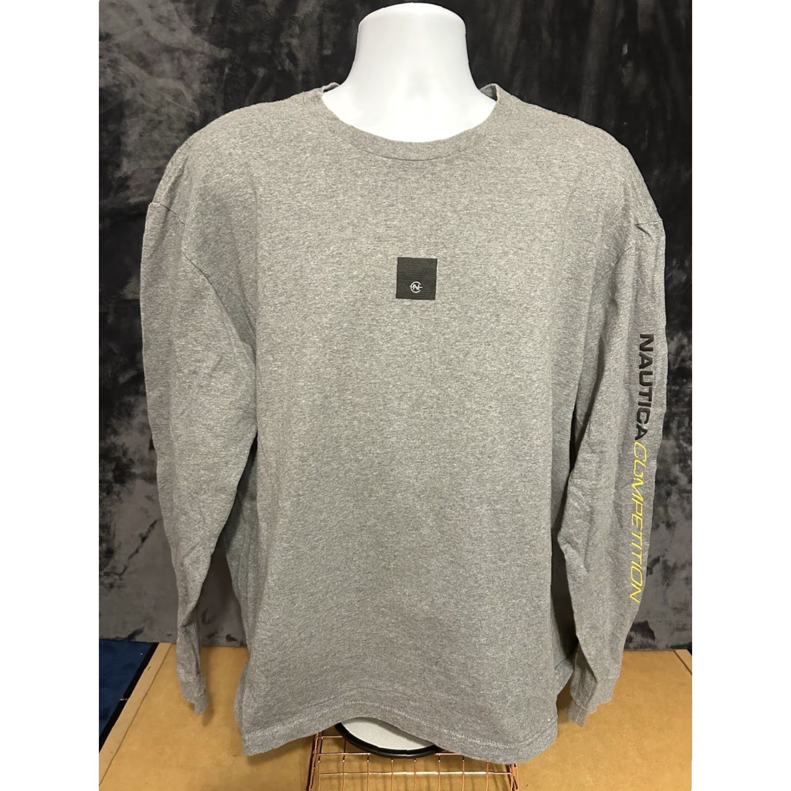 Nautica VINTAGE Nautica Competition Long Sleeve Shirt Men 2XL Gray Chest Logo USA 90s Shirt Mens Size US XXL / EU 58 / 5 - 5 Thumbnail