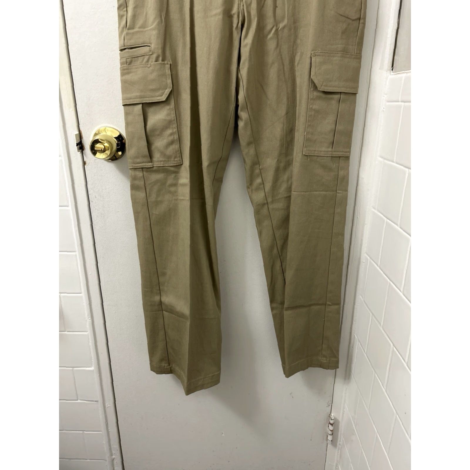 Dickies Dickies Flex Cargo Work Pants Mens 32x32 Tan Khaki Regular Fit Straight Leg NWT Size US 32 / EU 48 - 7 Thumbnail
