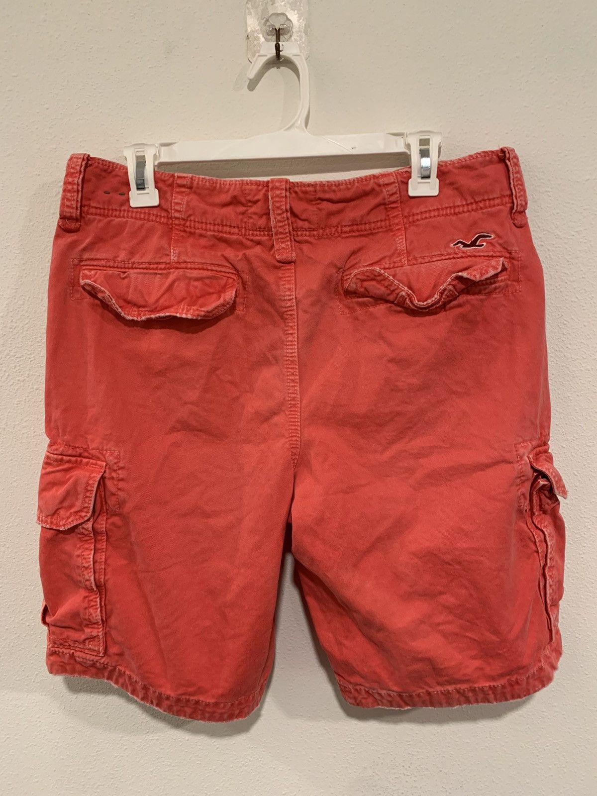 Hollister Early 2000”s Hollister red cargo shorts Size US 32 / EU 48 - 5 Thumbnail