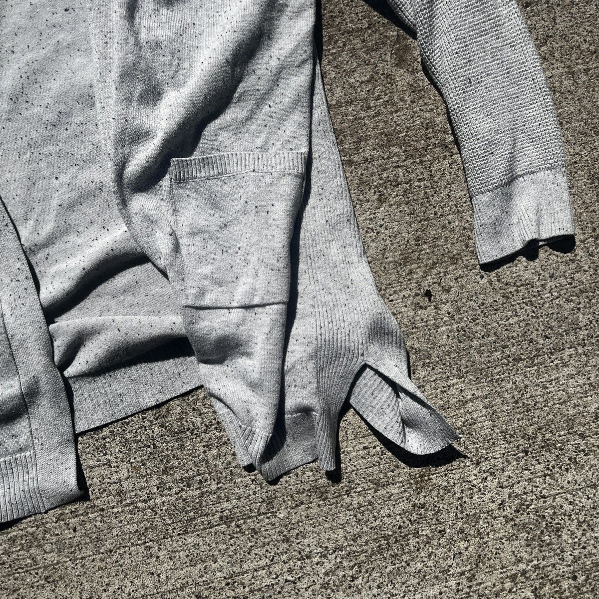 Vintage Vintage Grey Hooded Cardigan Avant Garde Y2K L Size US L / EU 52-54 / 3 - 3 Thumbnail