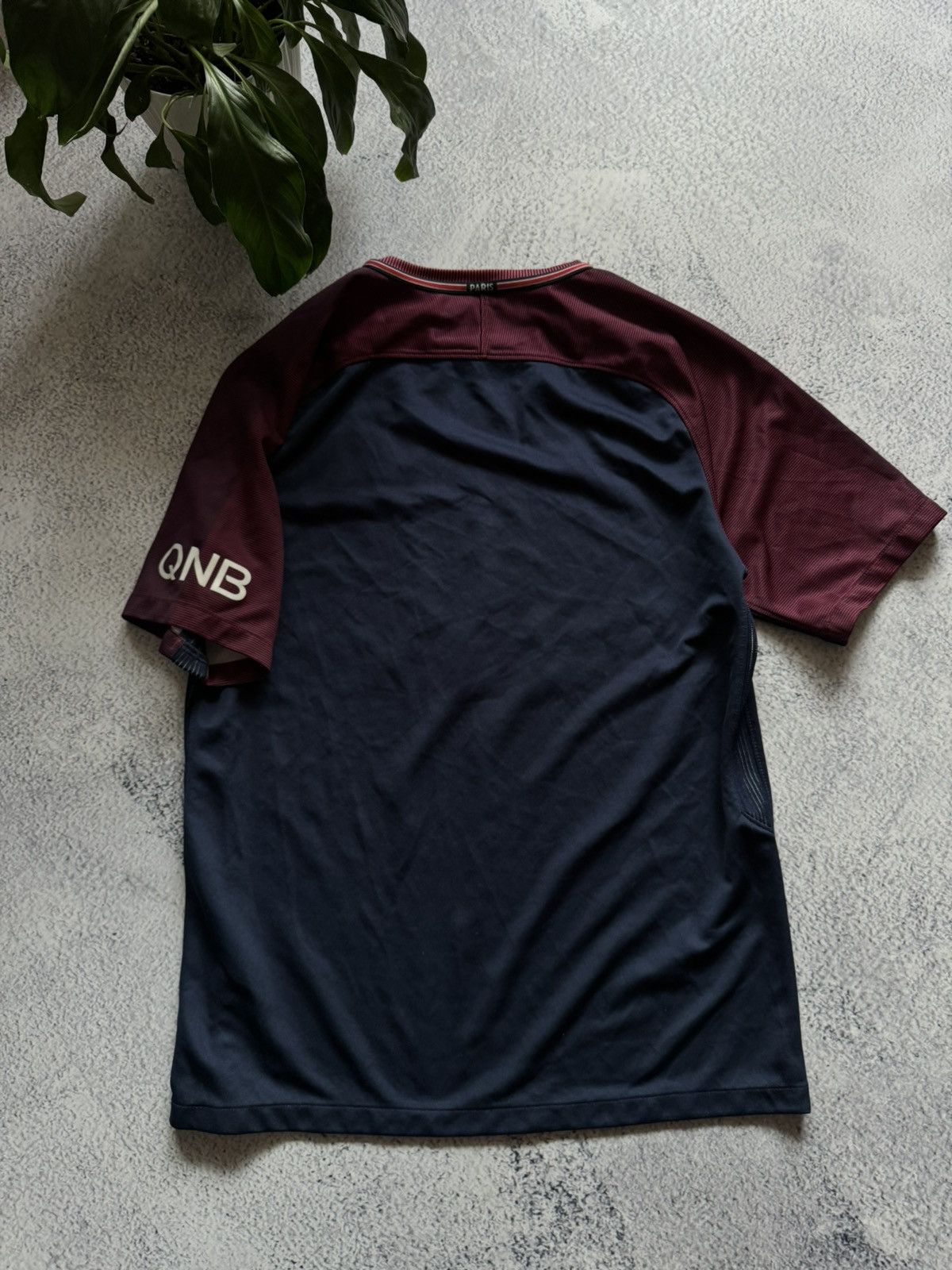 Nike PSG football shirt jersey 2017/18 training tee men’s M Size US M / EU 48-50 / 2 - 3 Thumbnail