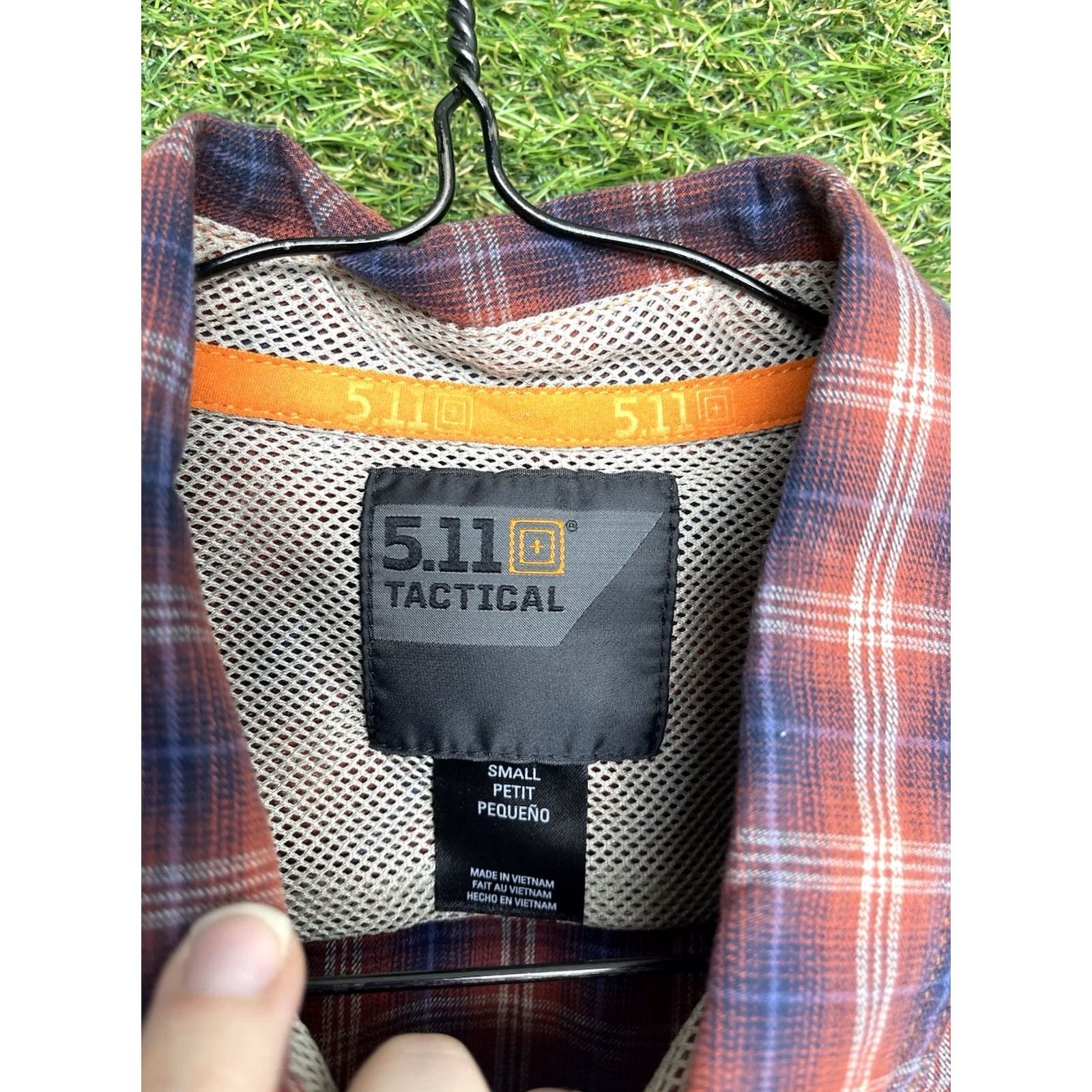 Ariat 5.11 Tactical Shirt Womens Small Petite Button Concealed Carry Pockets 72429 Red Plaid 90s Workwear Shirt Womens Petite XS-PS Buttons Mens Womens Size S / US 4 / IT 40 - 4 Thumbnail