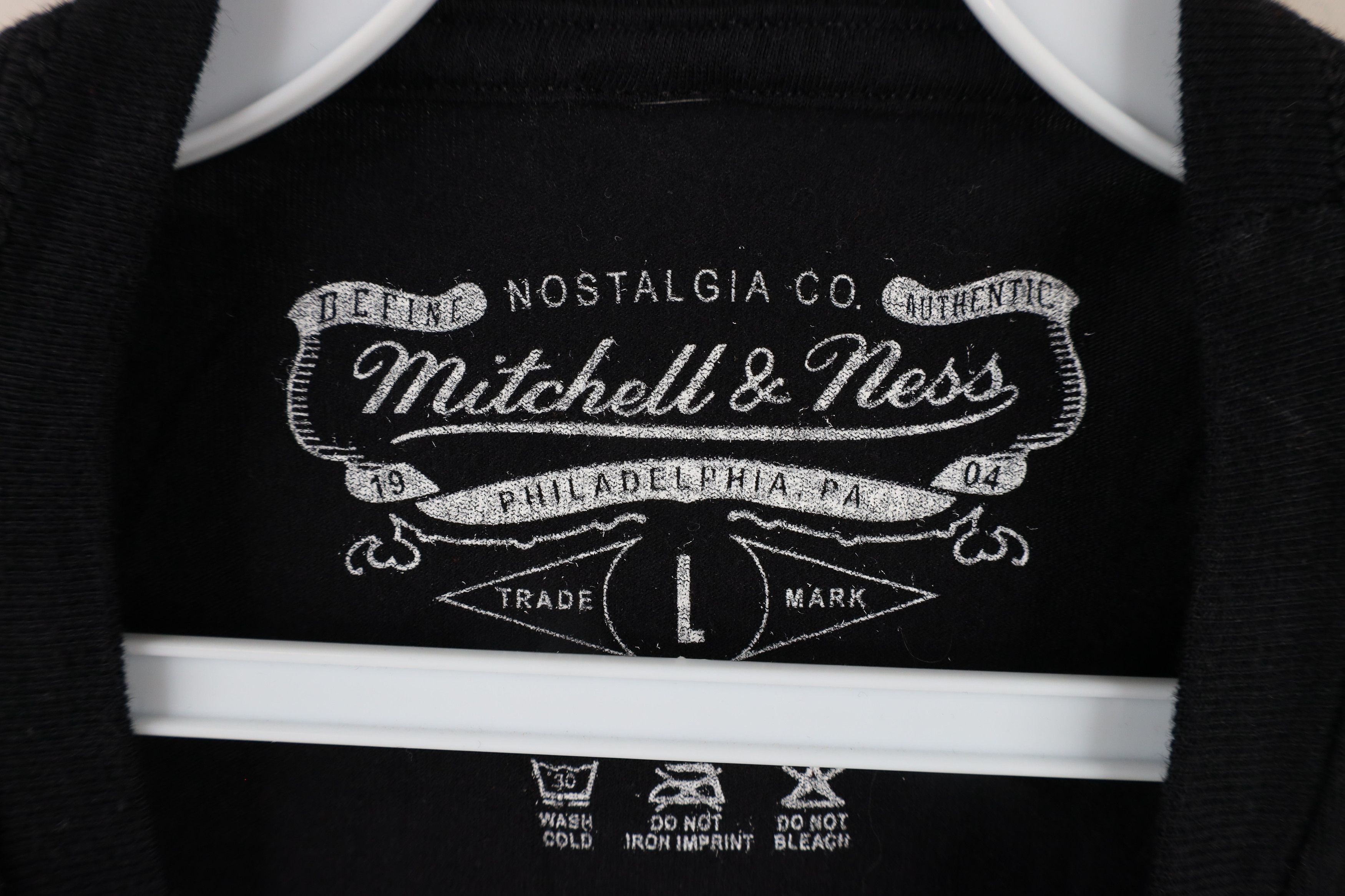 Mitchell & Ness × Vintage Mitchell & Ness Spell Out New York Knicks T-Shirt Black Size US L / EU 52-54 / 3 - 9 Thumbnail