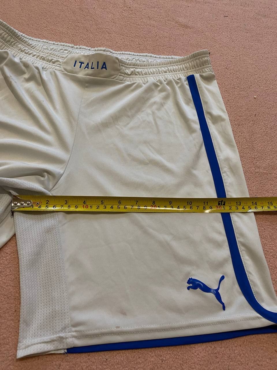 Puma Y2K white logo shorts Puma Vintage Size US 34 / EU 50 - 14 Thumbnail