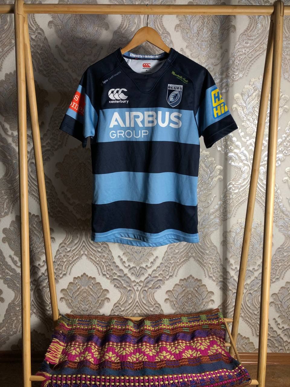 Canterbury of New Zealand × Vintage VERY RARE CANTERBURY CARDIFF BLUE ENGLAND RUGBY JERSEY Y2K Size US M / EU 48-50 / 2 - 1 Thumbnail