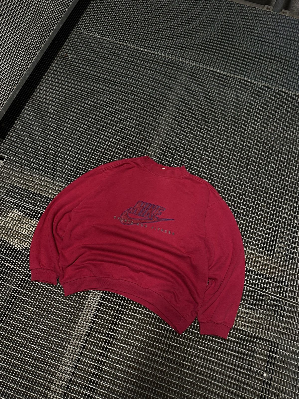 Nike Vintage 90s Nike sweatshirt big center logo Size US L / EU 52-54 / 3 - 1 Thumbnail