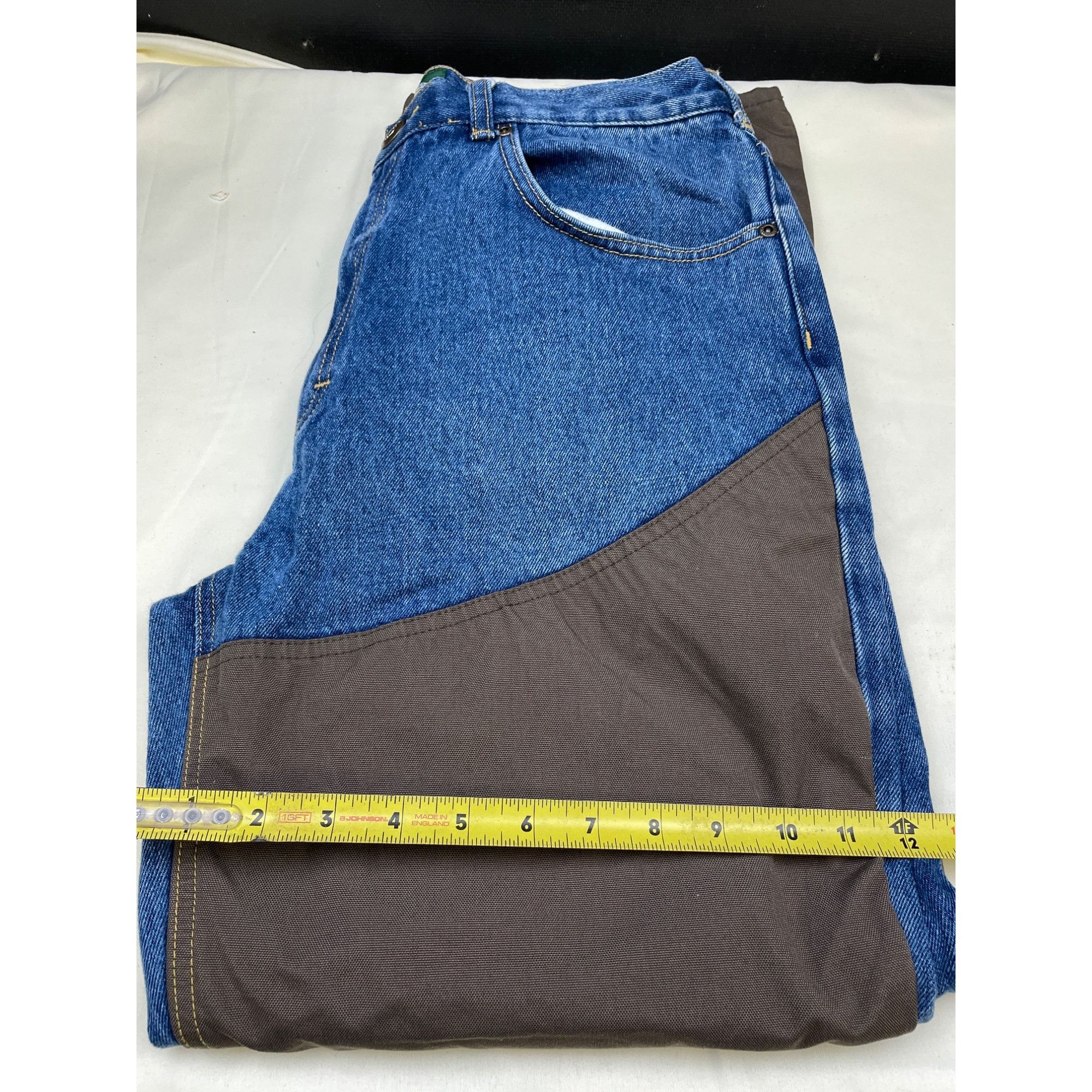 Other Cabelas Outdoor Gear Men's 2 tone Jeans Blue/Brown Loose fit Size US 34 / EU 50 - 7 Thumbnail