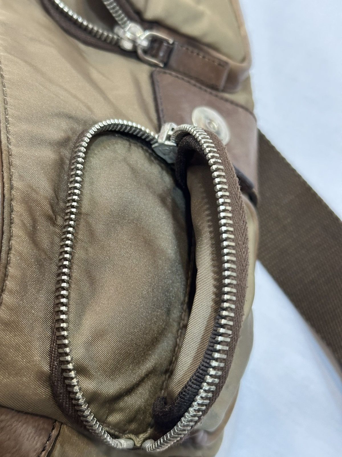 Prada Prada Tessuto and Leather Buckle Flap Shoulder Bag. Size ONE SIZE - 18 Thumbnail