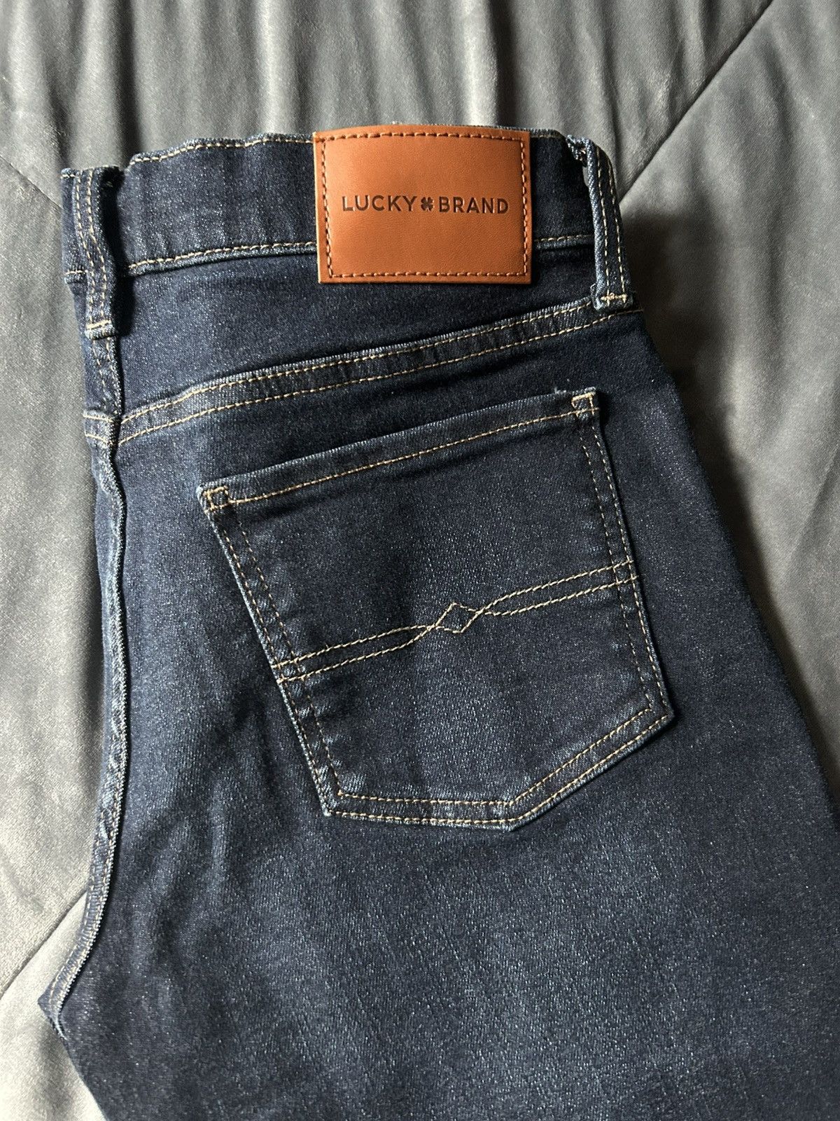 Lucky Brand Lucky brand sweet mid rise straight Size 28" / US 6 / IT 42 - 2 Thumbnail