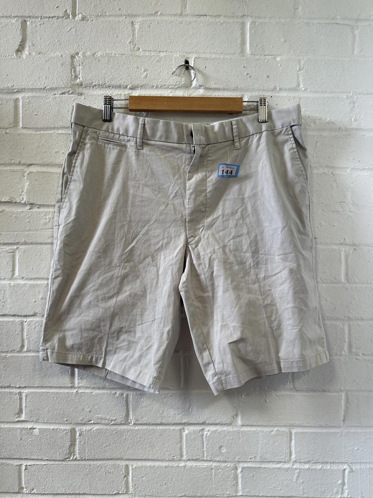 Unknown London Men's Casual Beige Shorts Size US 32 / EU 48 - 1 Thumbnail