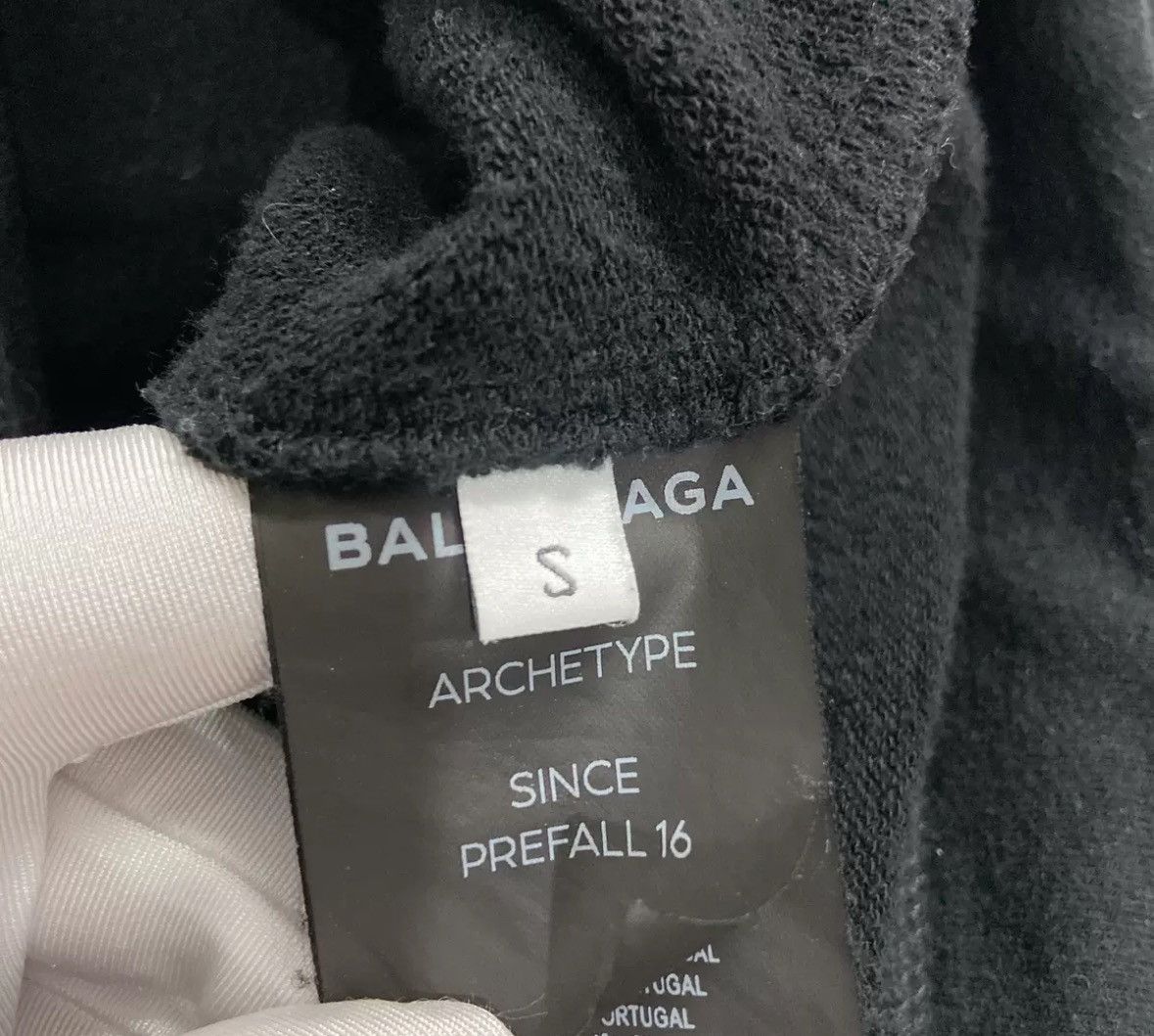 Balenciaga Balenciaga small logo black hooded jacket2412-Nextarrow Size US S / EU 44-46 / 1 - 6 Thumbnail