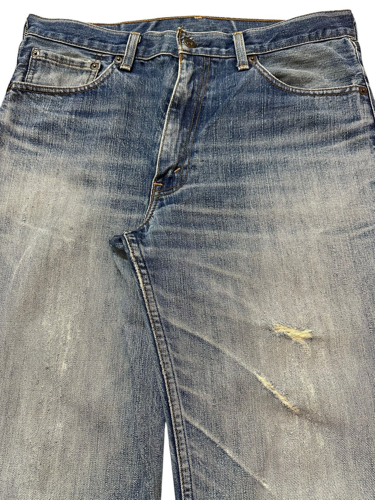 Levi's Vintage 90s Levis 502 Blue Faded Wash Distress Baggy Jeans Size US 33 - 4 Thumbnail