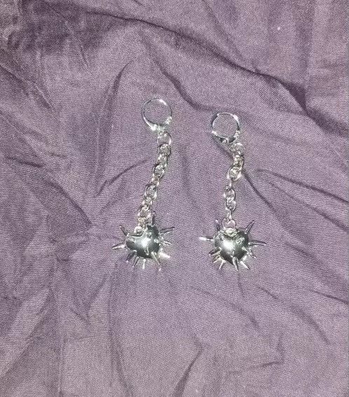 Japanese Brand × Vintage Heart Spike earrings Size ONE SIZE - 2 Thumbnail