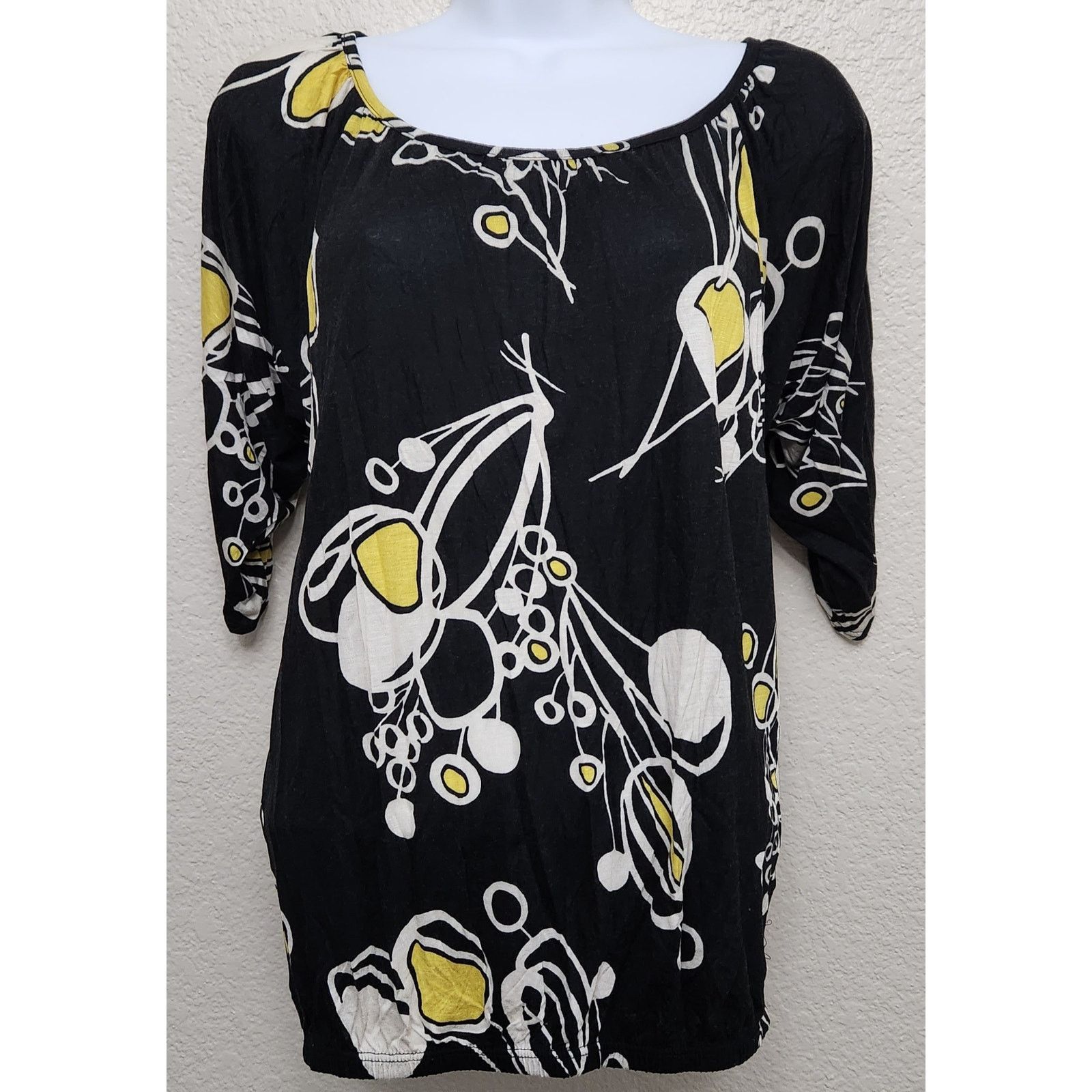 Other Eight Sixty Black White Yellow Geo Print Top XS Short Sleeve Size XS / US 0-2 / IT 36-38 - 1 Thumbnail