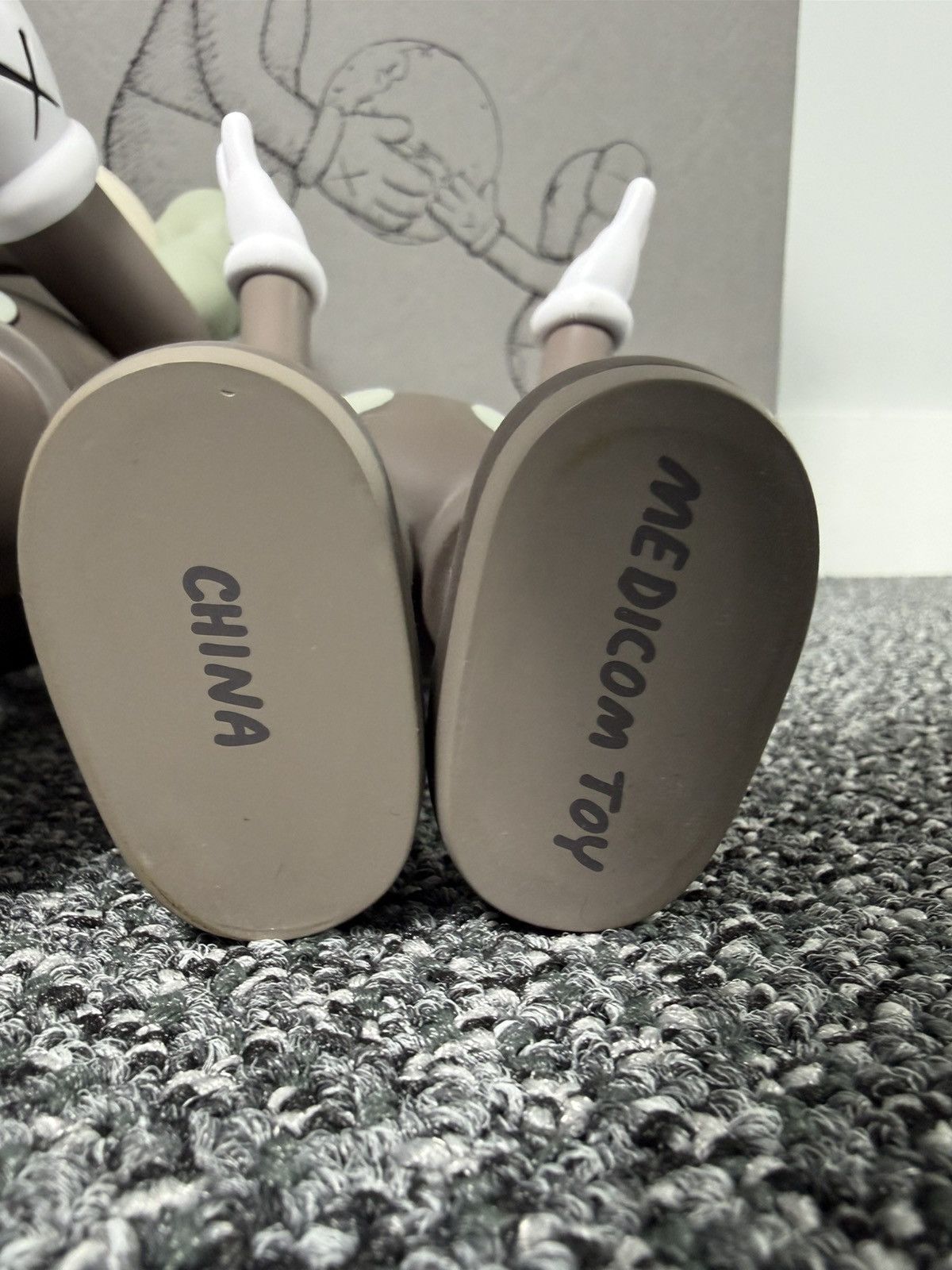 Kaws Kaws The Promise Size ONE SIZE - 2 Thumbnail