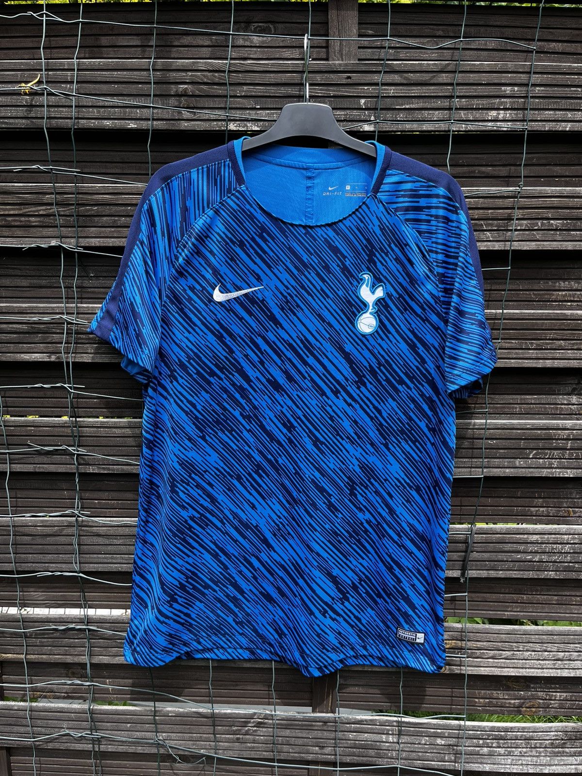 Nike ⚽️ TOTTENHAM HOTSPUR 2017 2018 NIKE SOCCER JERSEY FOOTBALL Size US L / EU 52-54 / 3 - 2 Thumbnail