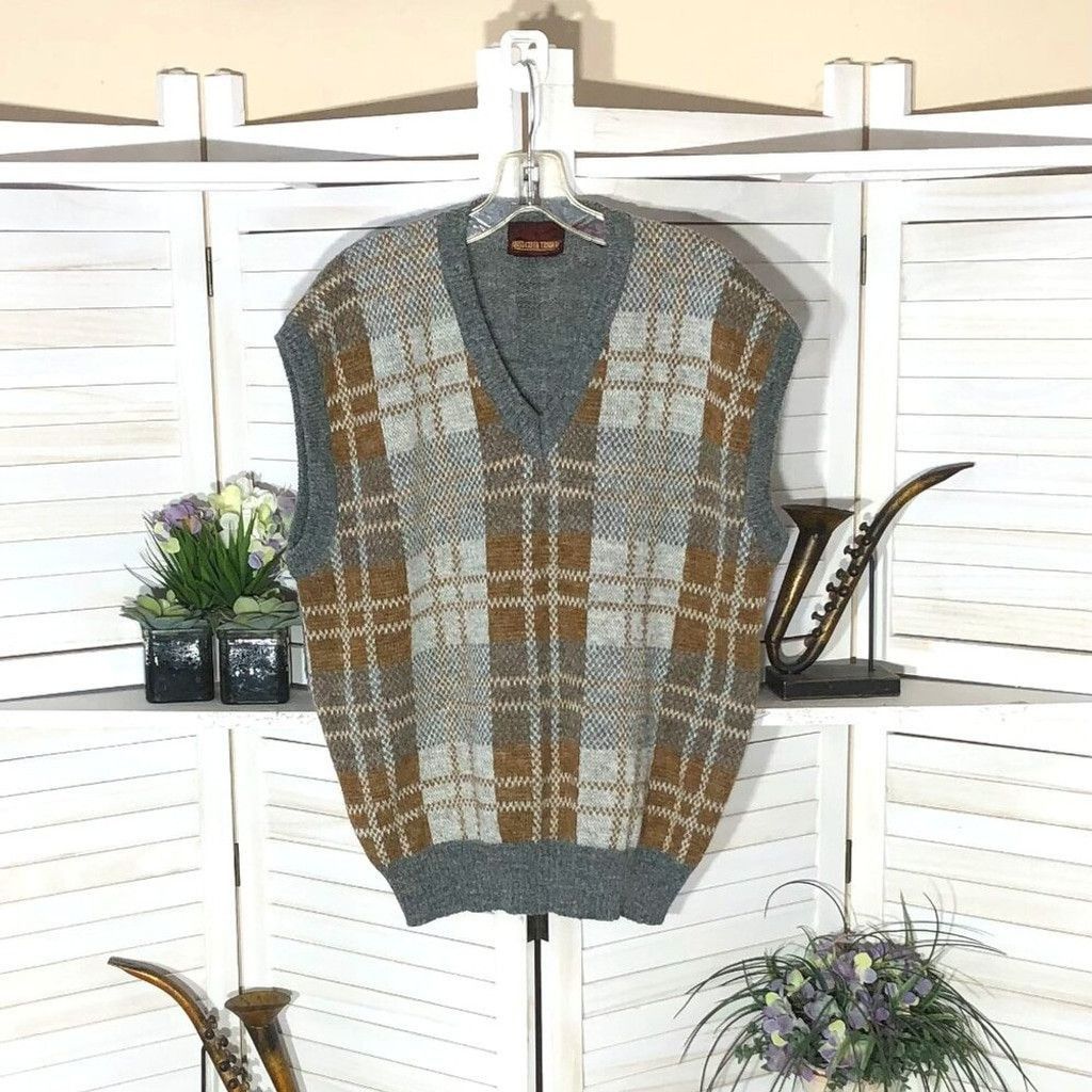 Vintage wool blend grandpa vest tan gray plaid knit V neck Sz XL Size US XL / EU 56 / 4 - 1 Thumbnail