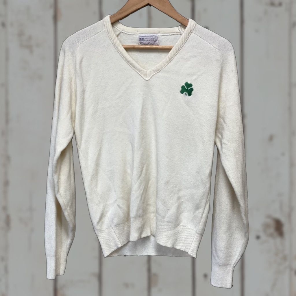 Vintage VINTAGE Aristocratic Embroidery Sweater V-Neck Yellow Embroidered Clover Irish Charm S Men Pullover 80s Size US S / EU 44-46 / 1 - 1 Thumbnail
