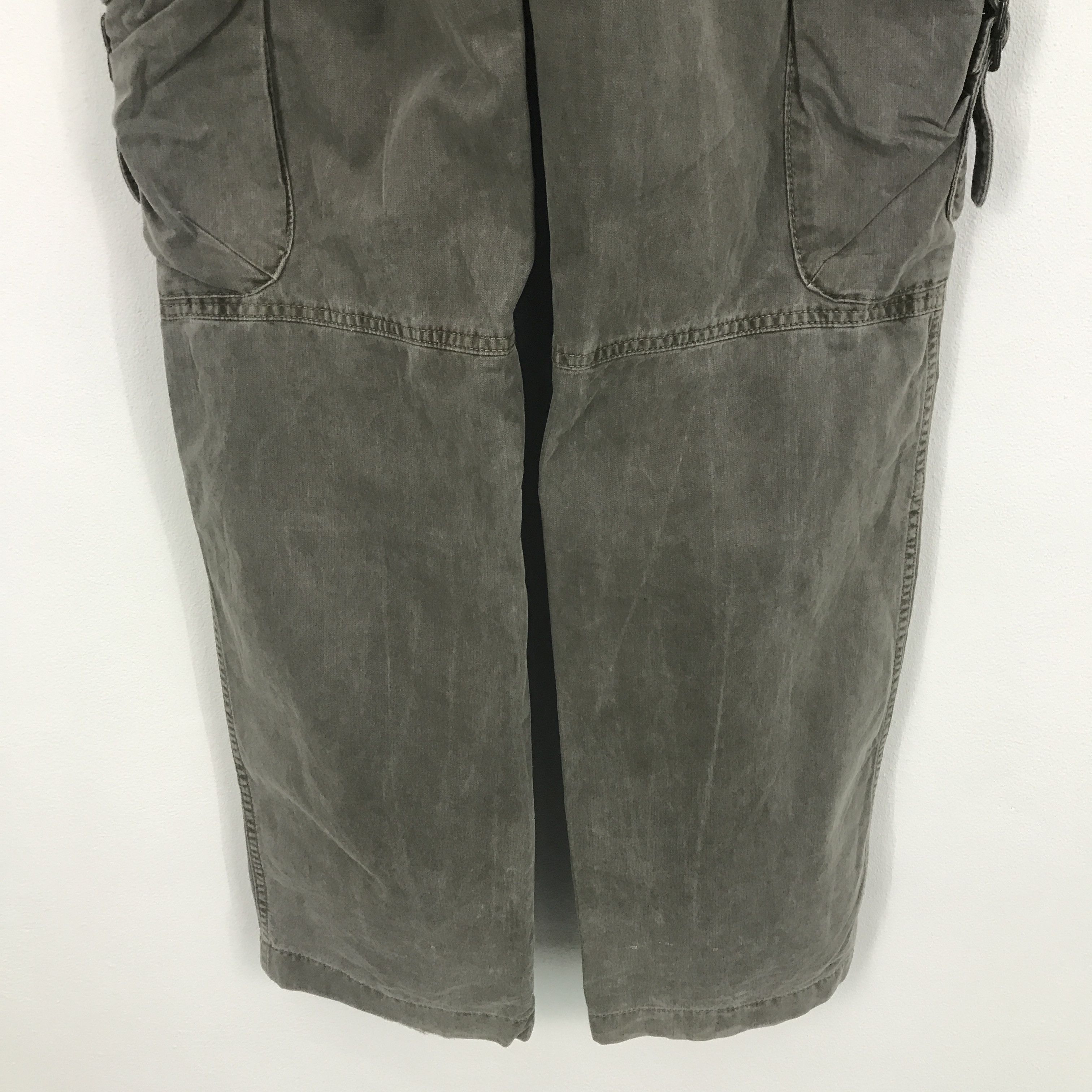 Jun Takahashi × Uniqlo Rare Cargo uniqlo gray multi pocket pants Size US 28 / EU 44 - 3 Thumbnail