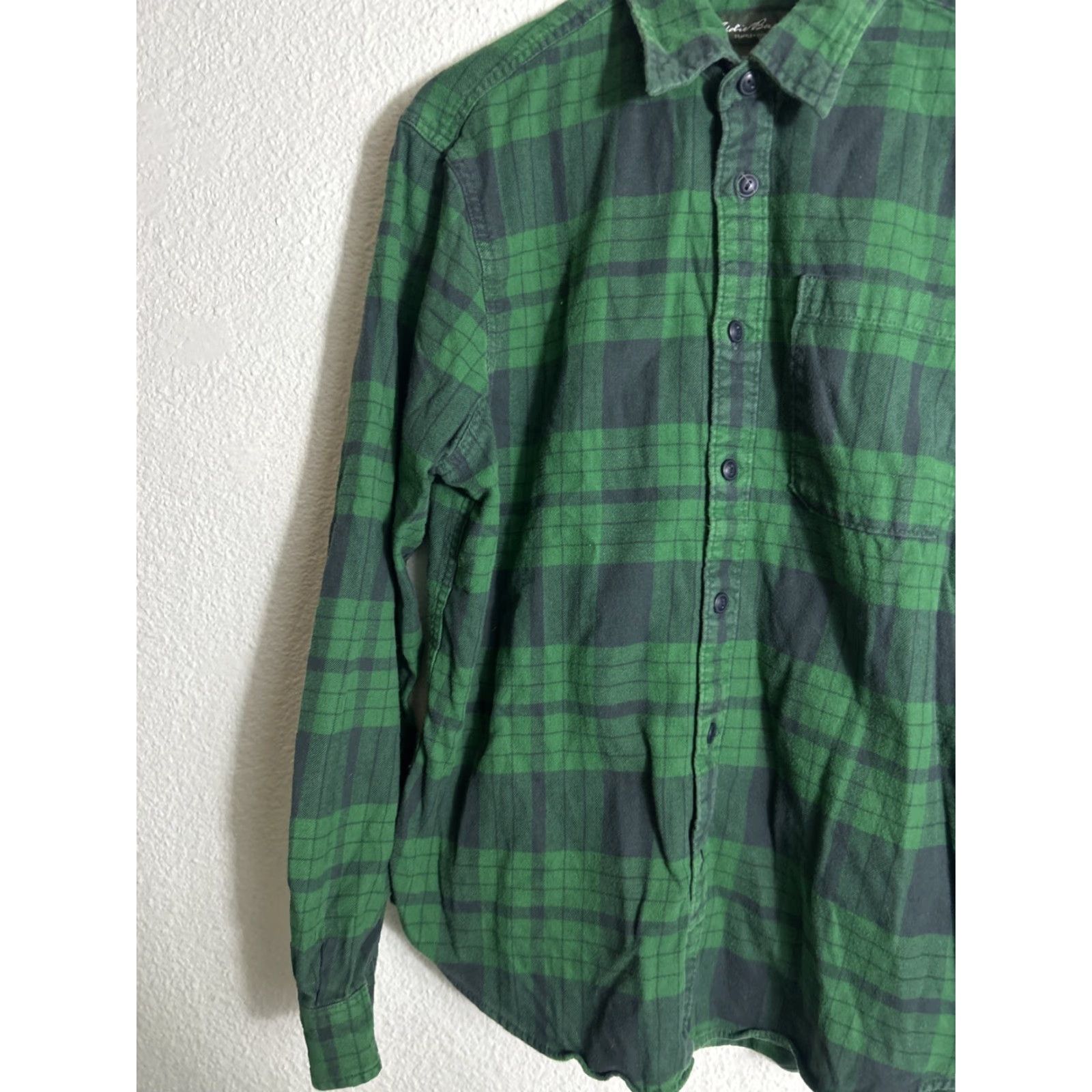 Eddie Bauer Eddie Bauer Slim Fit Flannel Shirt Mens Large Green Plaid Cotton Long Sleeve Button-Up Size US L / EU 52-54 / 3 - 2 Thumbnail