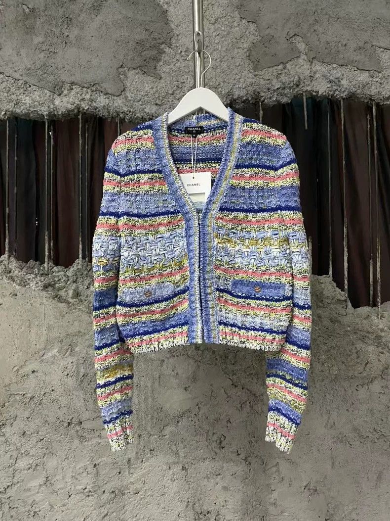Chanel Chanel Colorful snow-patterned knitted wool cardigan coat Size XS / US 0-2 / IT 36-38 - 1 Thumbnail