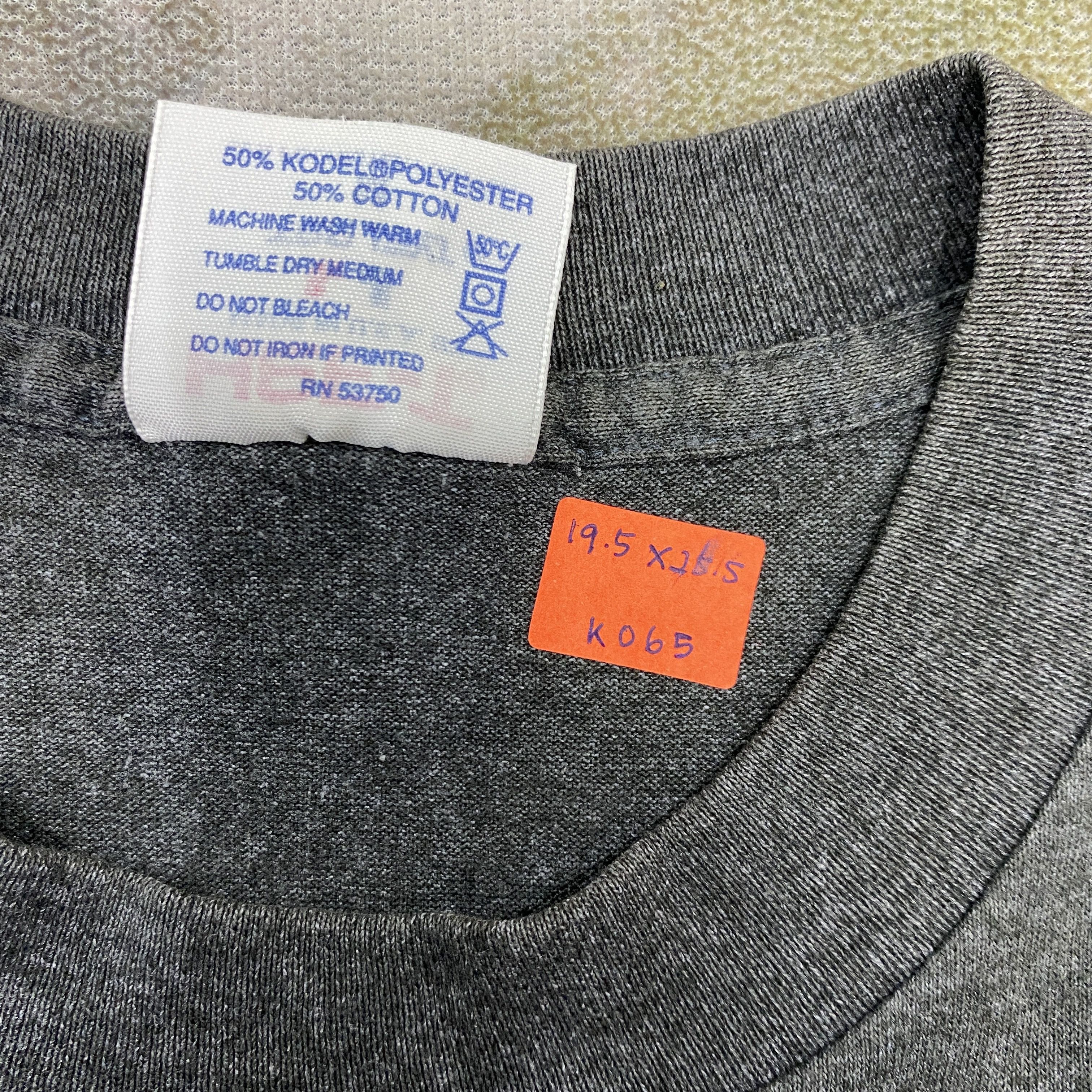 Vintage Vintage World Gecko Team Guam TShirt - K065 Size US S / EU 44-46 / 1 - 5 Thumbnail