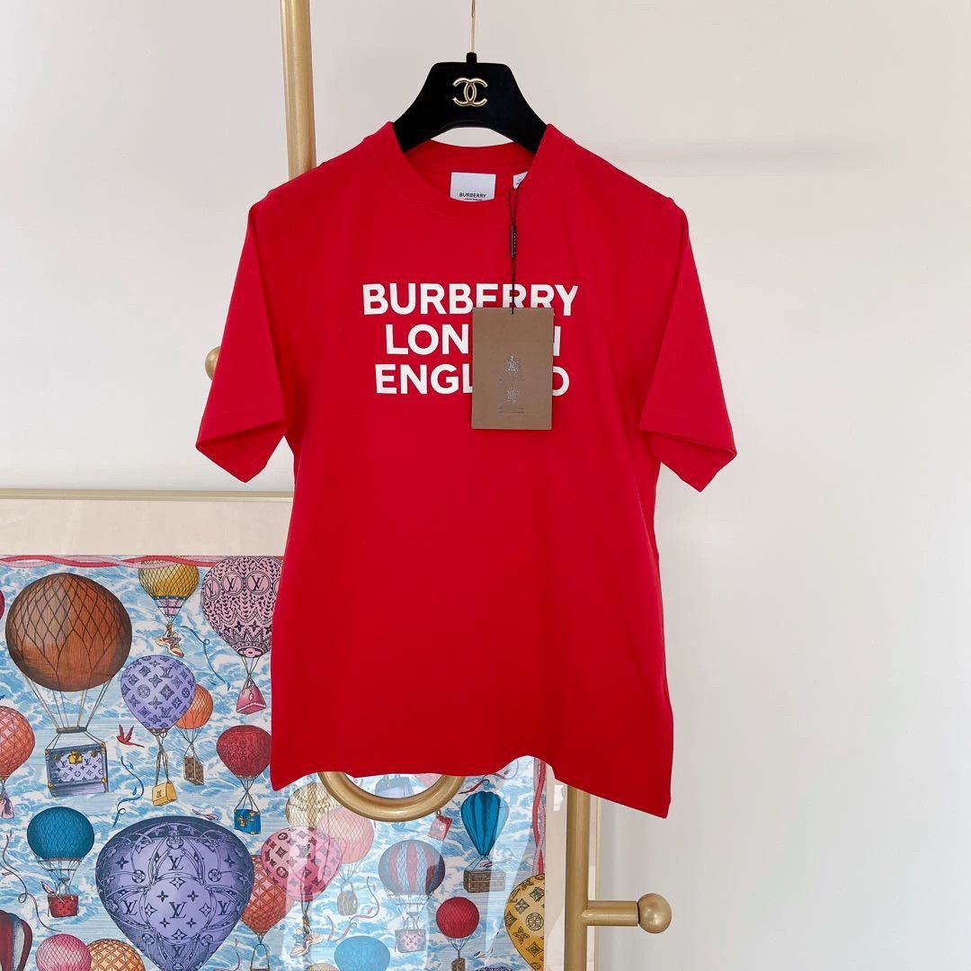 Burberry Burberry Red Logo T-shirt 14Y NWT Size XS / US 0-2 / IT 36-38 - 1 Thumbnail