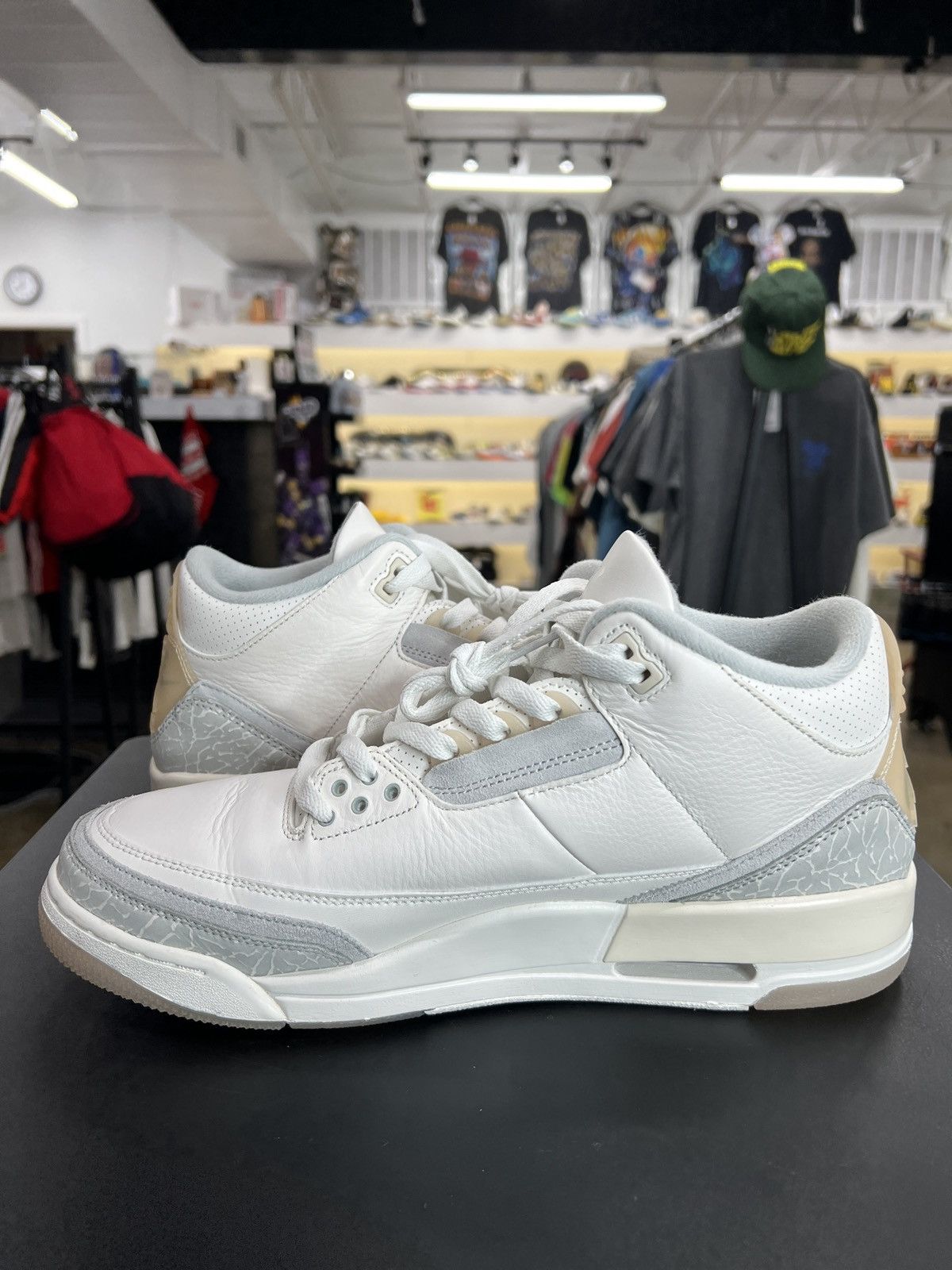 Jordan Brand Air Jordan 3 Craft Ivory Sz. 11.5 (2024) Size US 11.5 / EU 44-45 - 3 Thumbnail