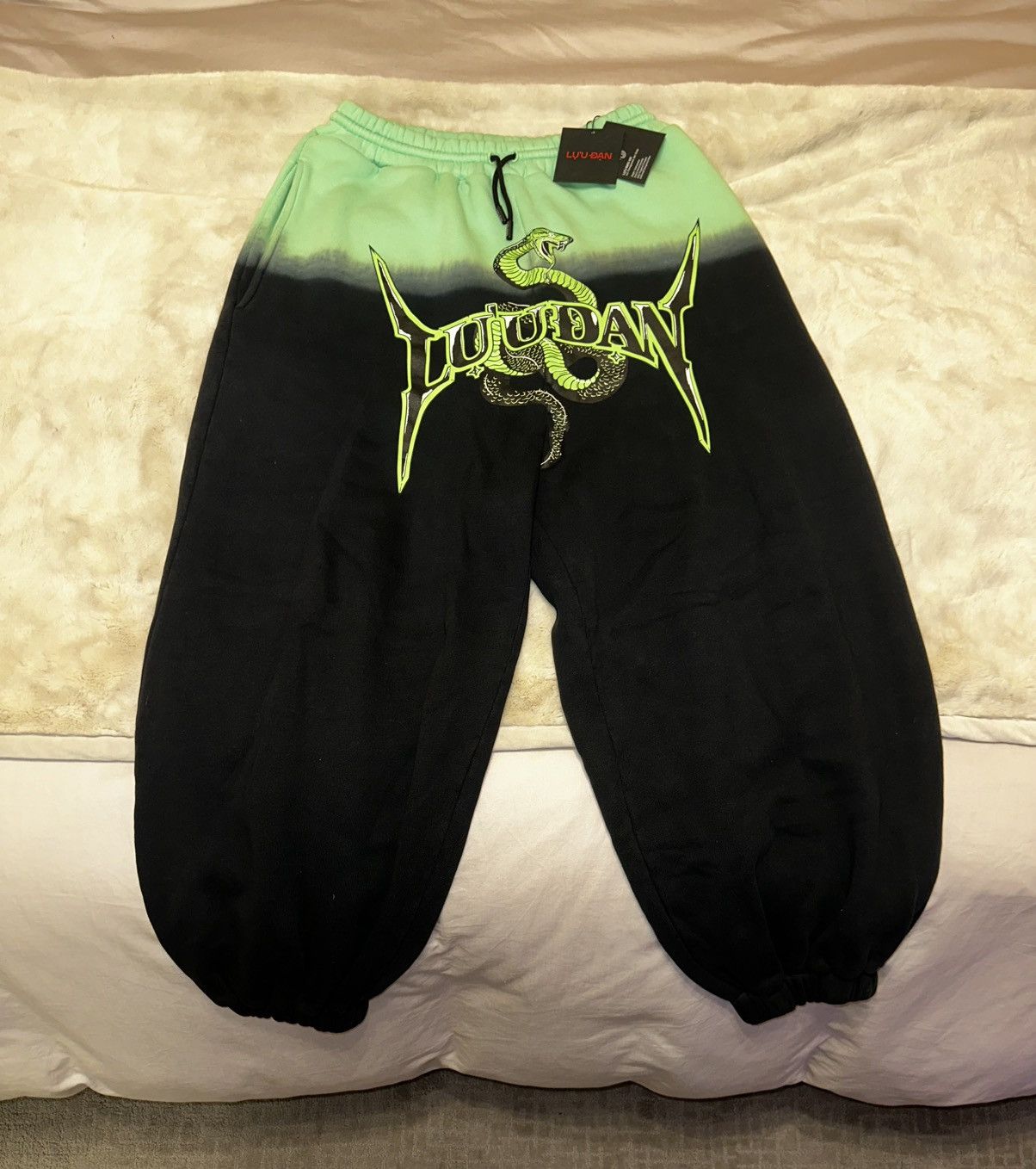 LUU DAN LU'U DAN Green & Black Metal Head Sweatpants Size US 32 / EU 48 - 1 Thumbnail