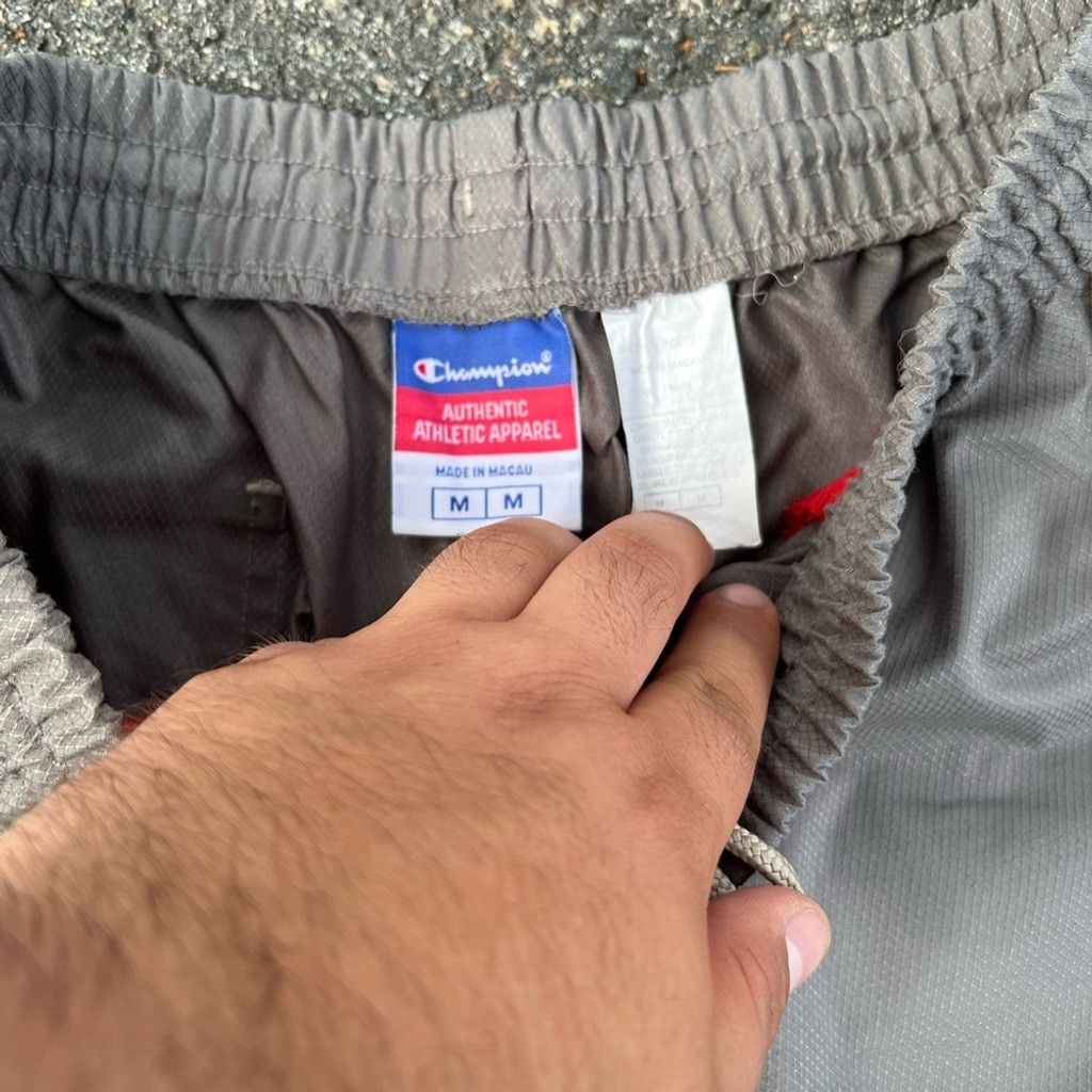Champion Champion Zip Sweats Size US 30 / EU 46 - 2 Thumbnail