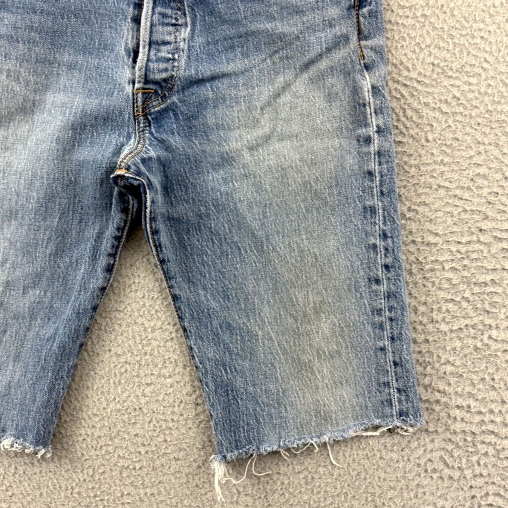 Levi's Levi's 501 Bermuda Shorts Mens 32 Blue Denim Button Fly 11in Inseam 5-Pocket Regular Fit Casual Outdoor Beach Summer Size US 32 / EU 48 - 2 Thumbnail