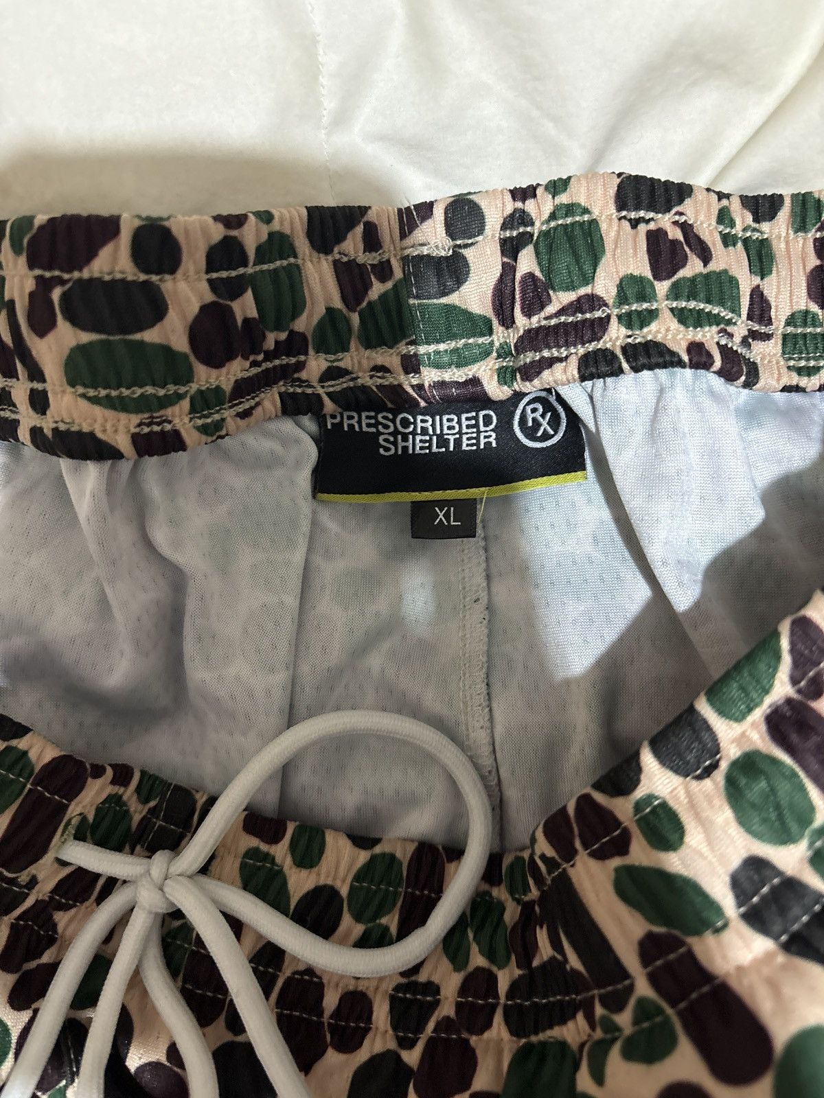 Other Prescribed Shelter pill shorts Size US 32 / EU 48 - 2 Thumbnail