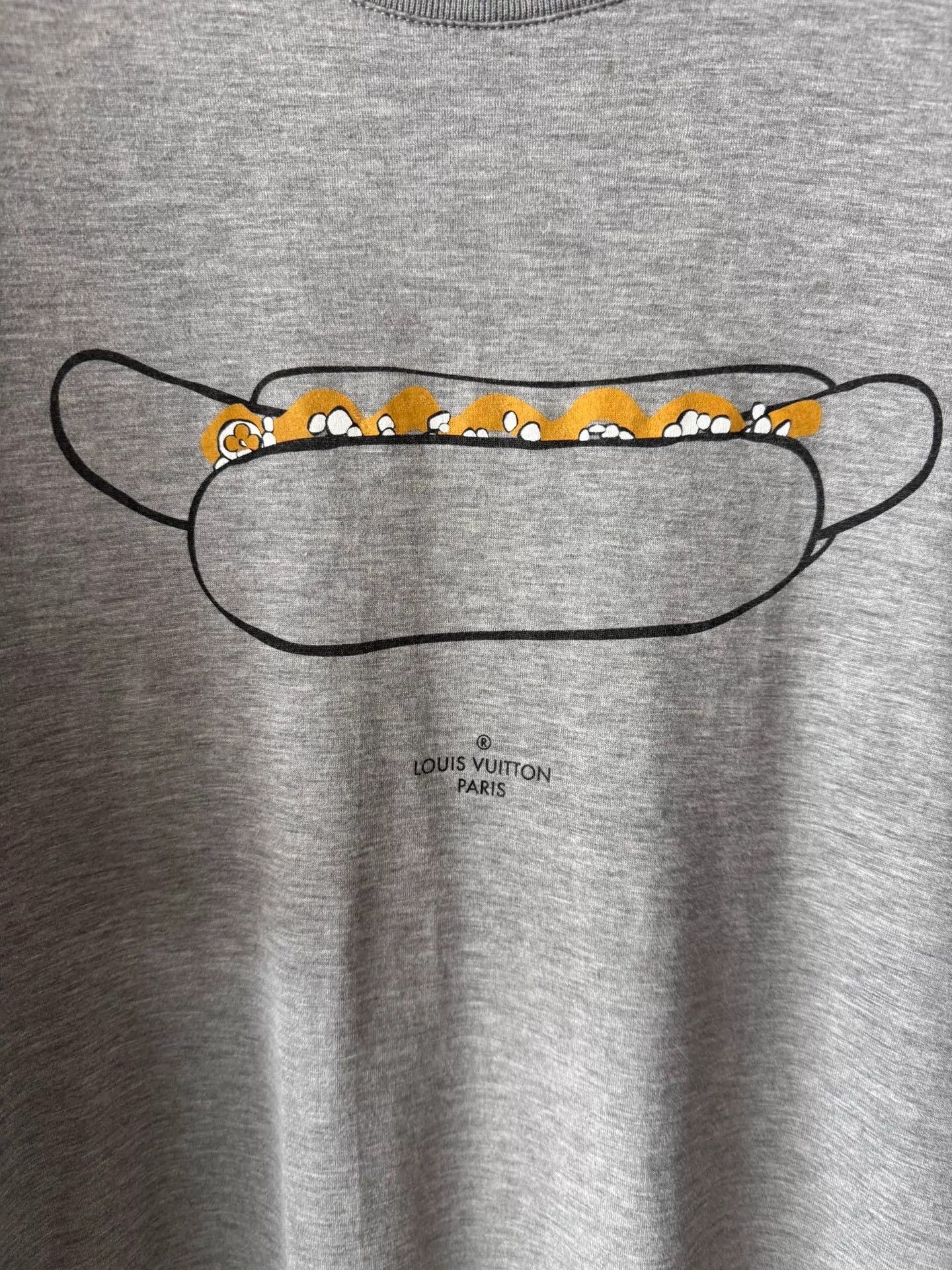 Louis Vuitton LV Print Short-Sleeve Tee S Logo Luxury Like New Size US S / EU 44-46 / 1 - 5 Thumbnail