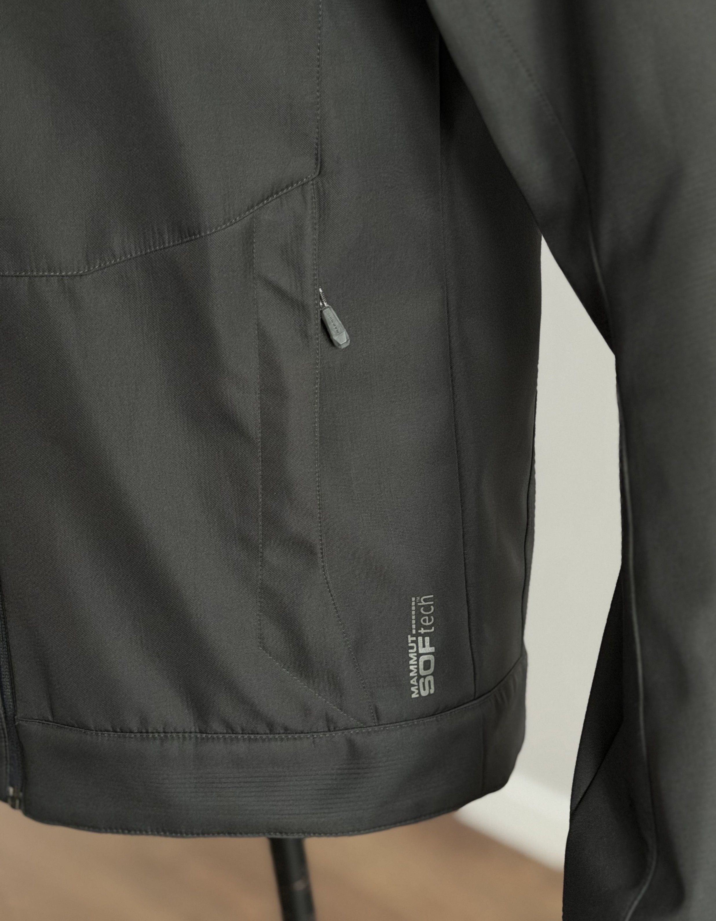 Mammut MAMMUT Softech Softshell Hooded Jacket Outdoor Trekking Size US M / EU 48-50 / 2 - 5 Thumbnail