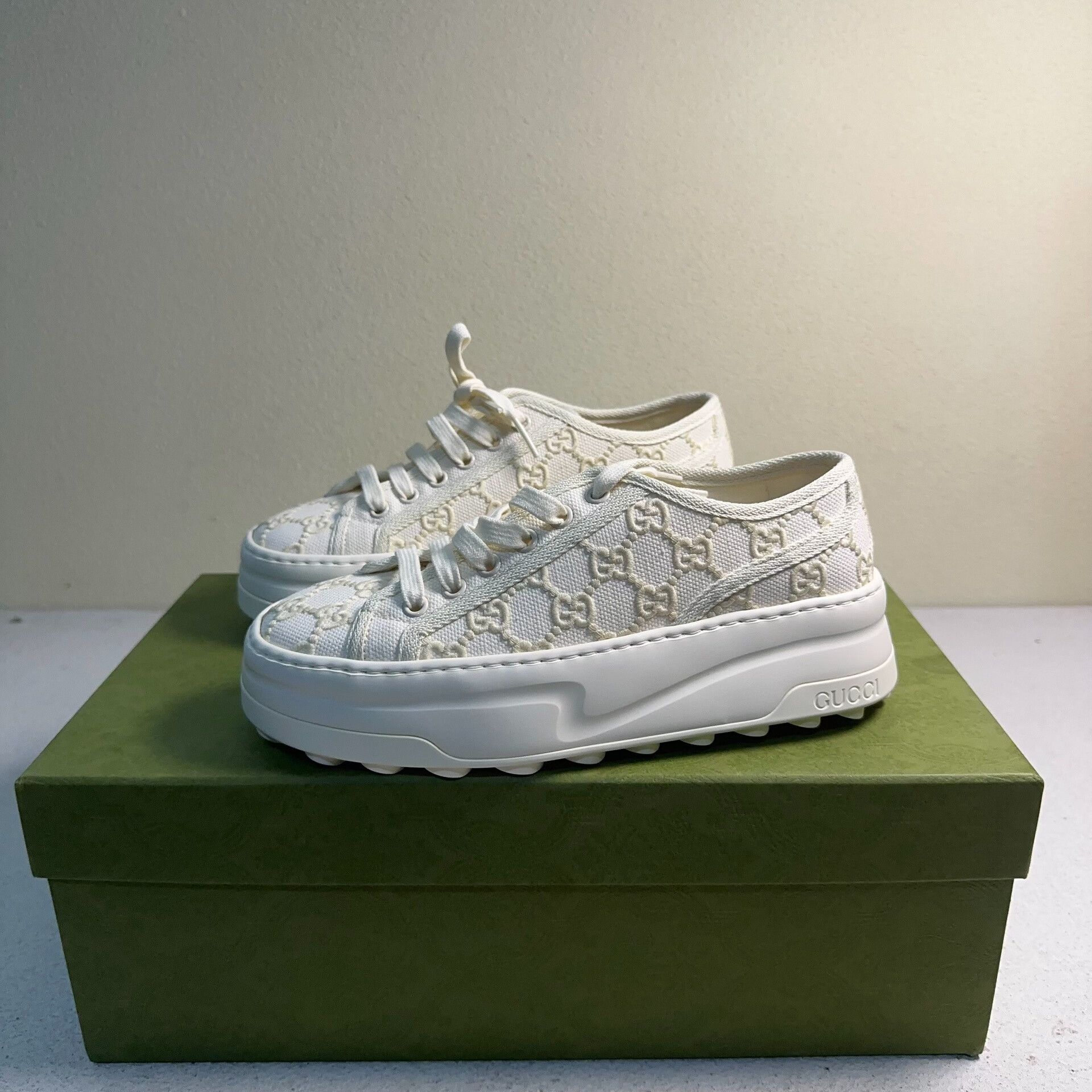 Gucci Gucci Tennis 1977 Platform Sneakers Size US 5.5 / IT 35.5 - 1 Thumbnail