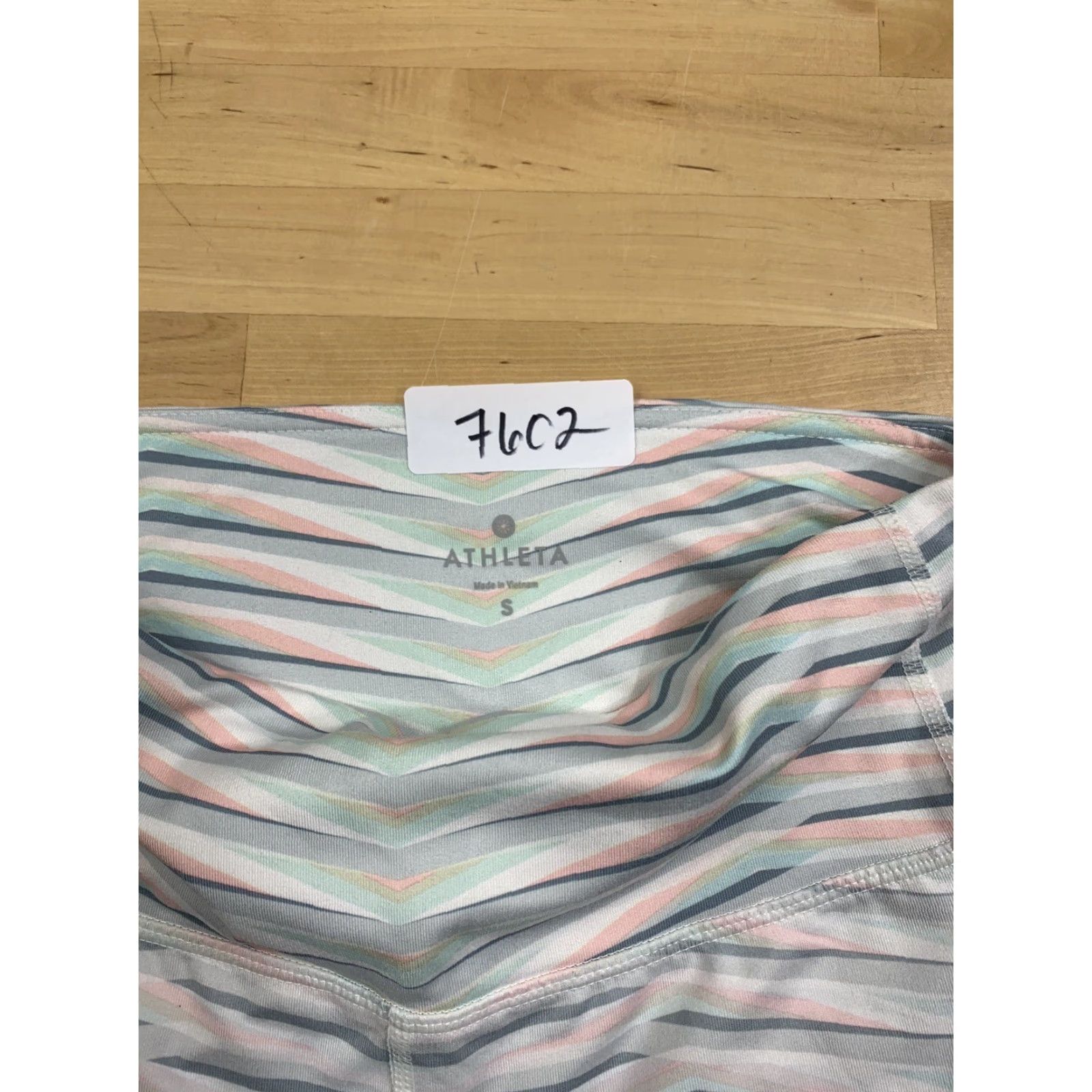 Athleta Athleta Capri Leggings S Multicolor Athleisure Yoga Cross Training Womens Size 28" / US 6 / IT 42 - 3 Thumbnail
