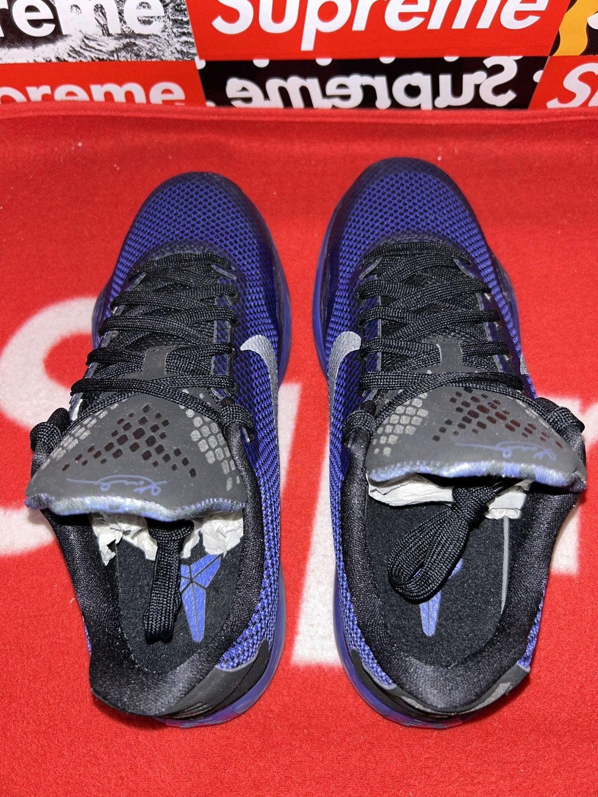 Nike Nike Kobe 10 GS 'Blackout' 726067 005 size 7y VNDS Size US 7 / EU 40 - 5 Thumbnail