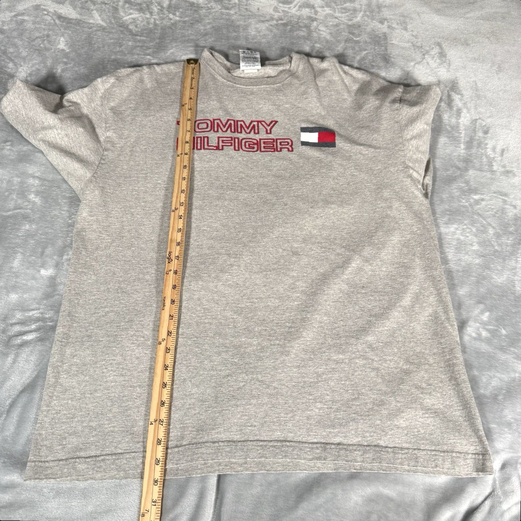Tommy Hilfiger VINTAGE Tommy Hilfiger Flag T Shirt Mens 2XL Gray Hip Hop Y2K Graphic Print Crew Neck Short Sleeve Shirt Mens Size US XXL / EU 58 / 5 - 6 Thumbnail