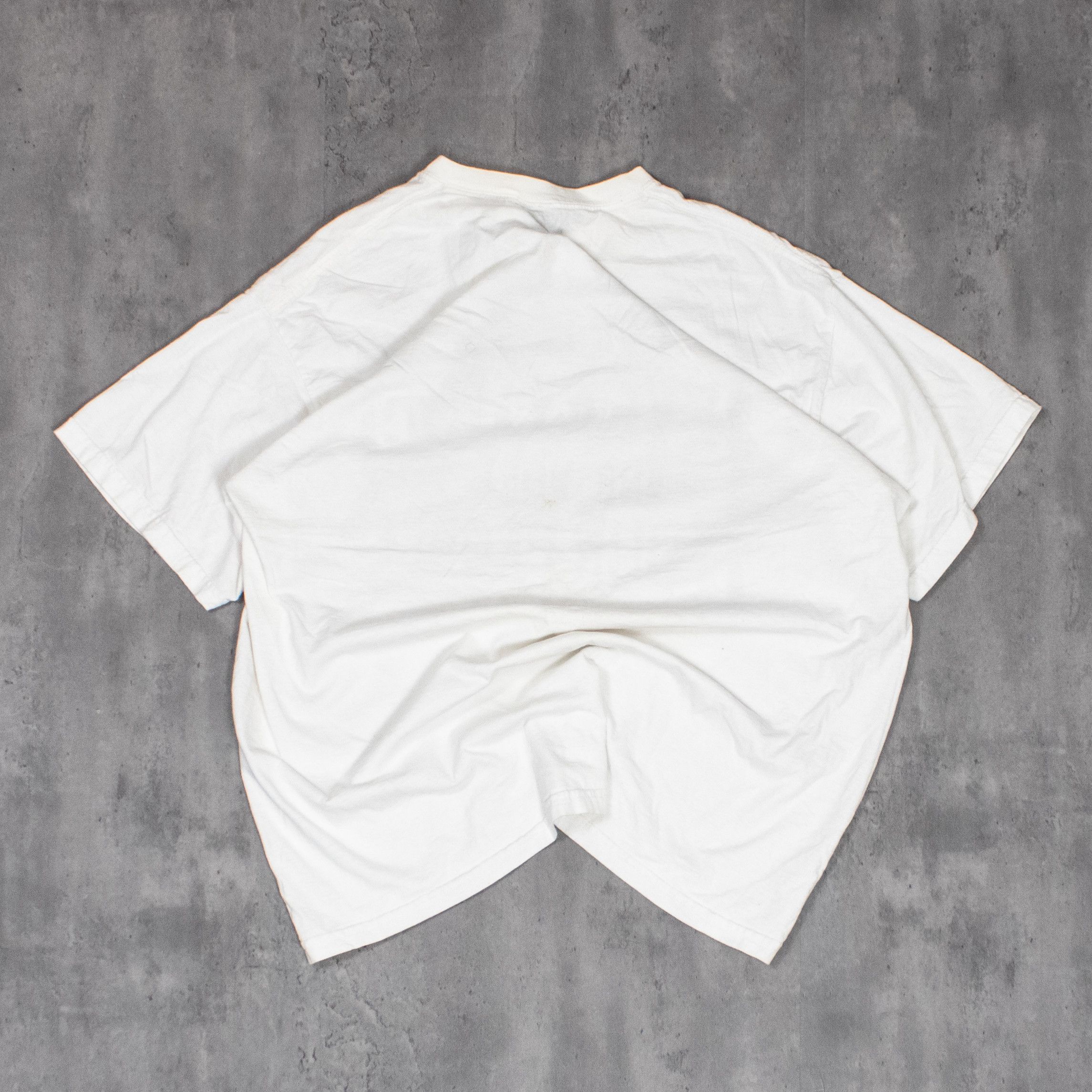 Japanese Brand Let Me Drop Everything Y2K Meme Humor Comedy White T-Shirt Size US L / EU 52-54 / 3 - 6 Thumbnail