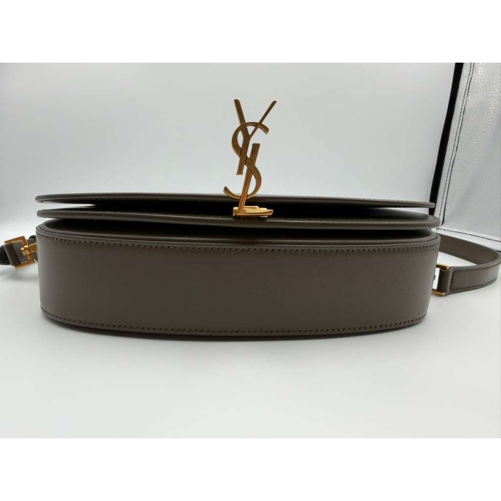 Saint Laurent Paris CC31 Size: OS / YSL Voltaire Shoulder Bag in Dark Brown Size ONE SIZE - 6 Thumbnail