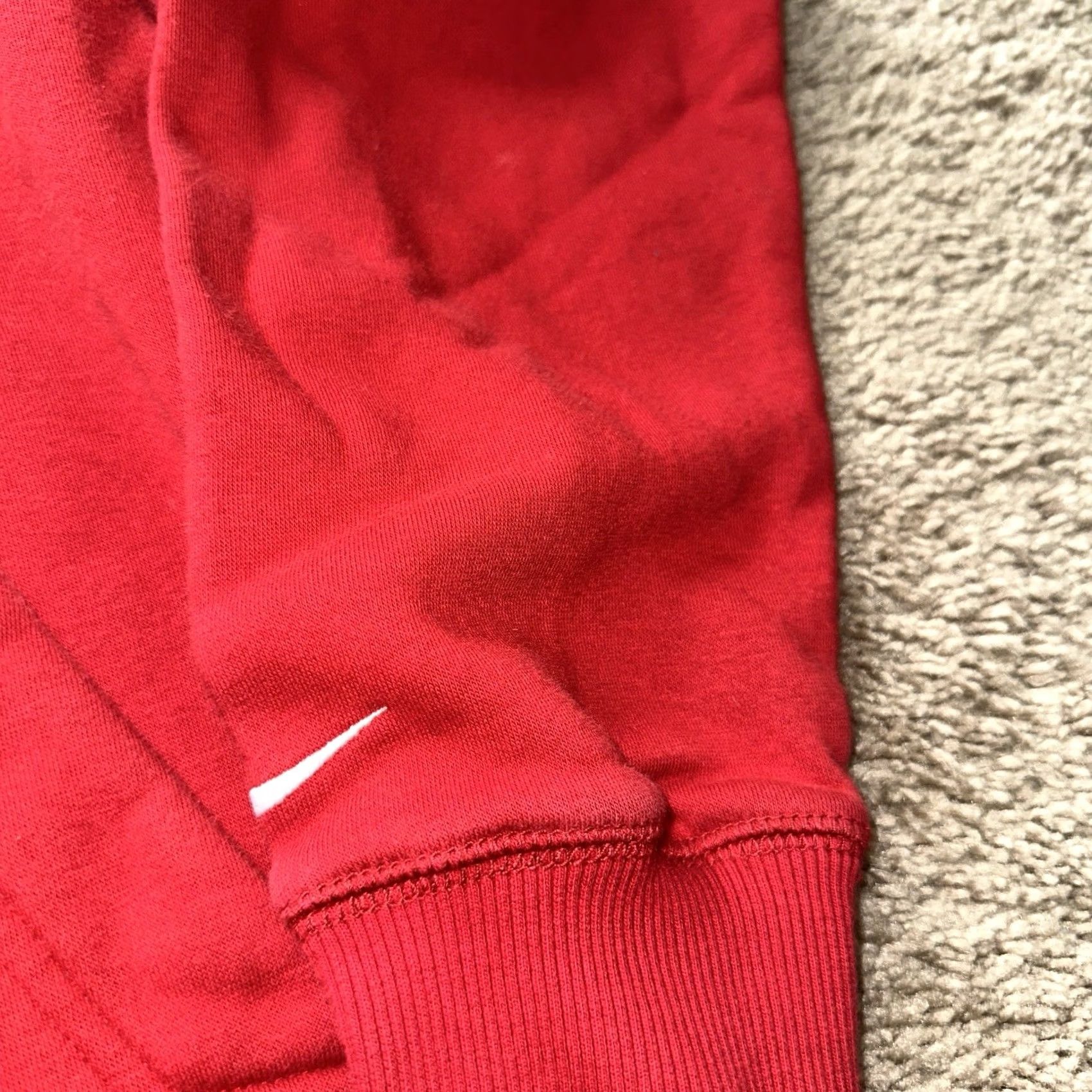 Nike VINTAGE Nike Hoodie Mens Medium Pullover Red Swoosh Logo Grunge Skater Y2K Size US M / EU 48-50 / 2 - 3 Thumbnail