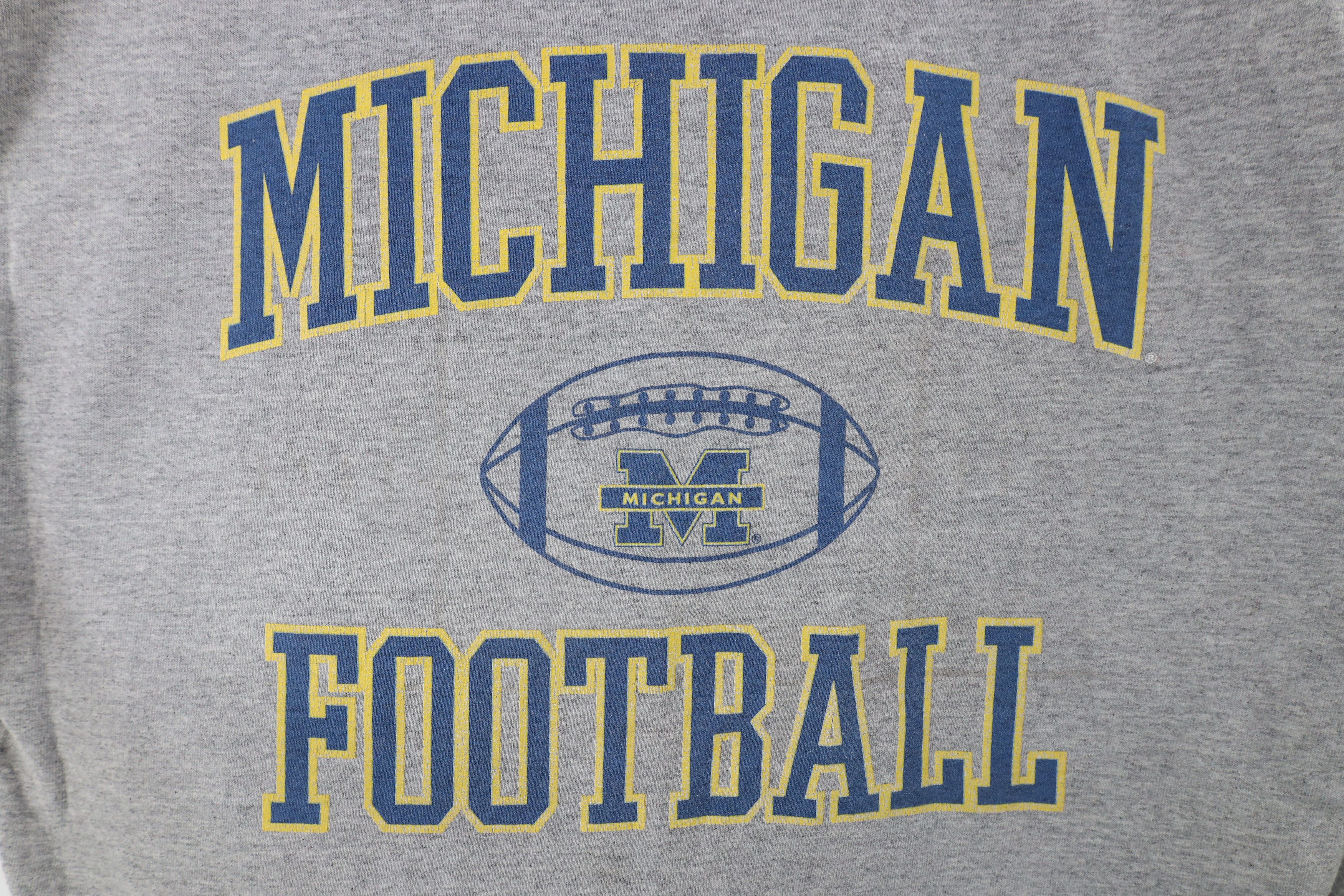 Vintage Vintage Spell Out University of Michigan Football T-Shirt Size US L / EU 52-54 / 3 - 4 Thumbnail