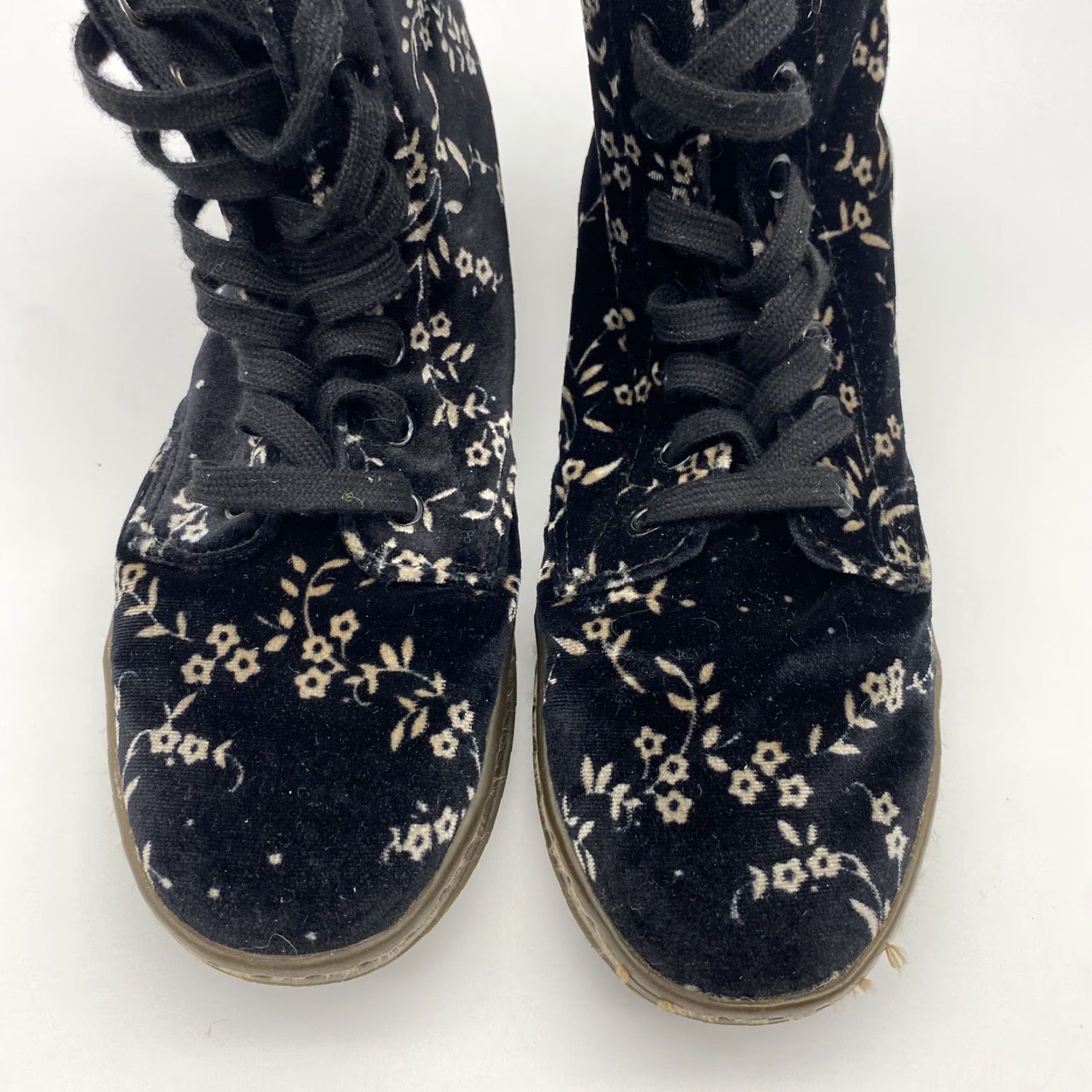 Dr. Martens VINTAGE Dr. Martens Hackney 7 Eye Velvet Boots Floral Cherry Blossom Print Women’s US 7 Size US 7 / IT 37 - 5 Thumbnail