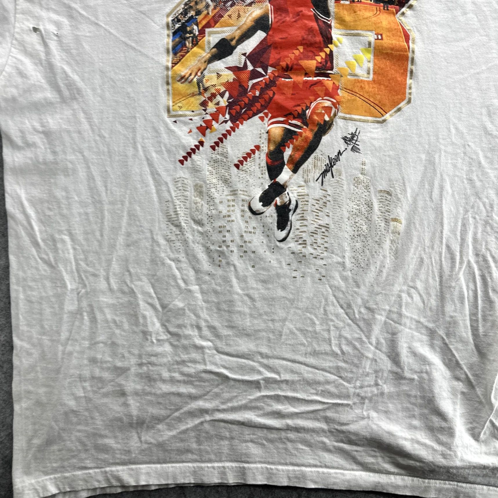Jordan Brand Mijleen 6XL White Michael Jordan Basketball Graphic Tee Distressed Mens Sports T-Shirt Size US XXL / EU 58 / 5 - 5 Thumbnail