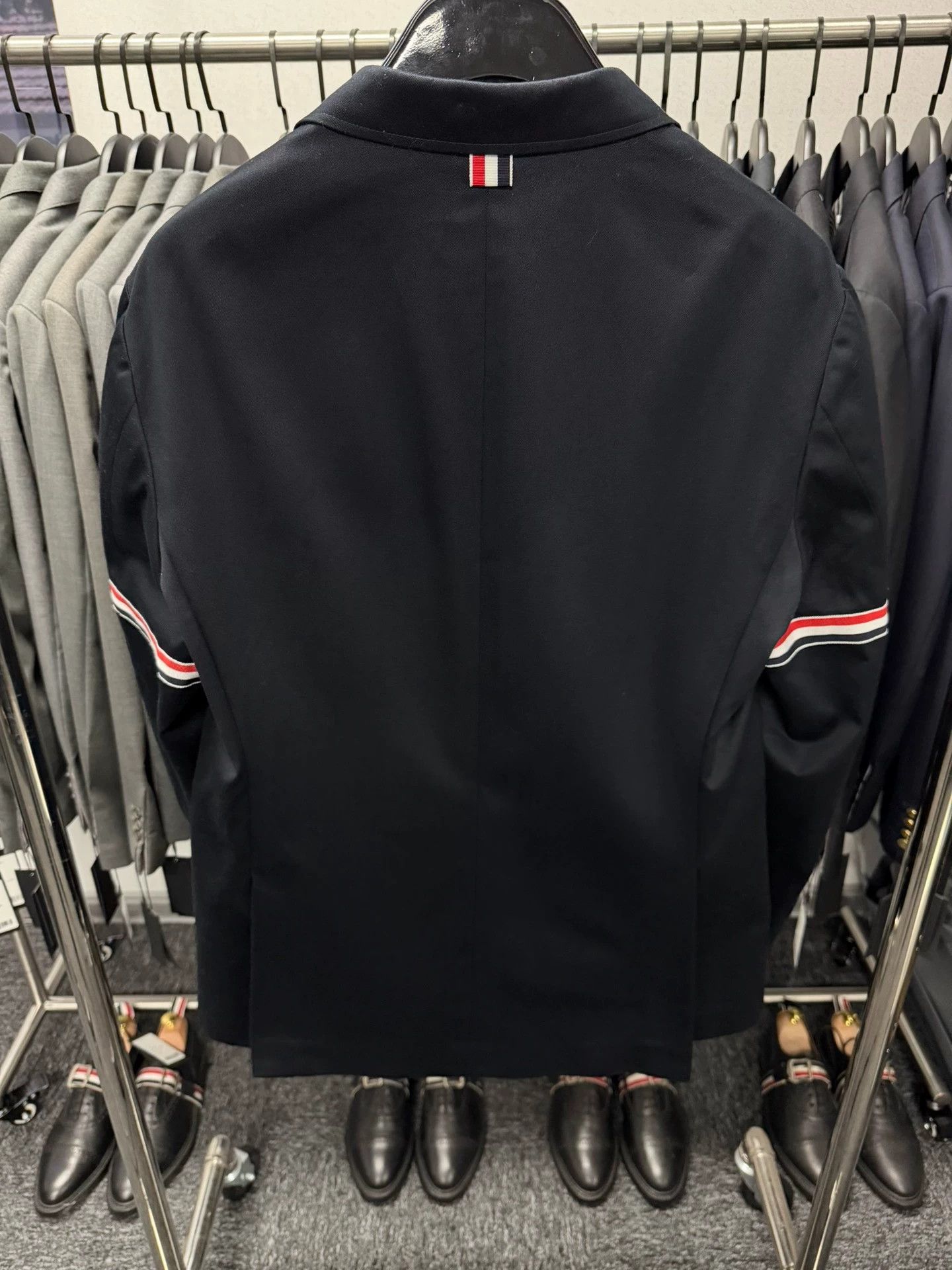 Thom Browne Thom Browne Navy Double Sleeve Tab Gold Blazer Size3 Size US L / EU 52-54 / 3 - 2 Thumbnail
